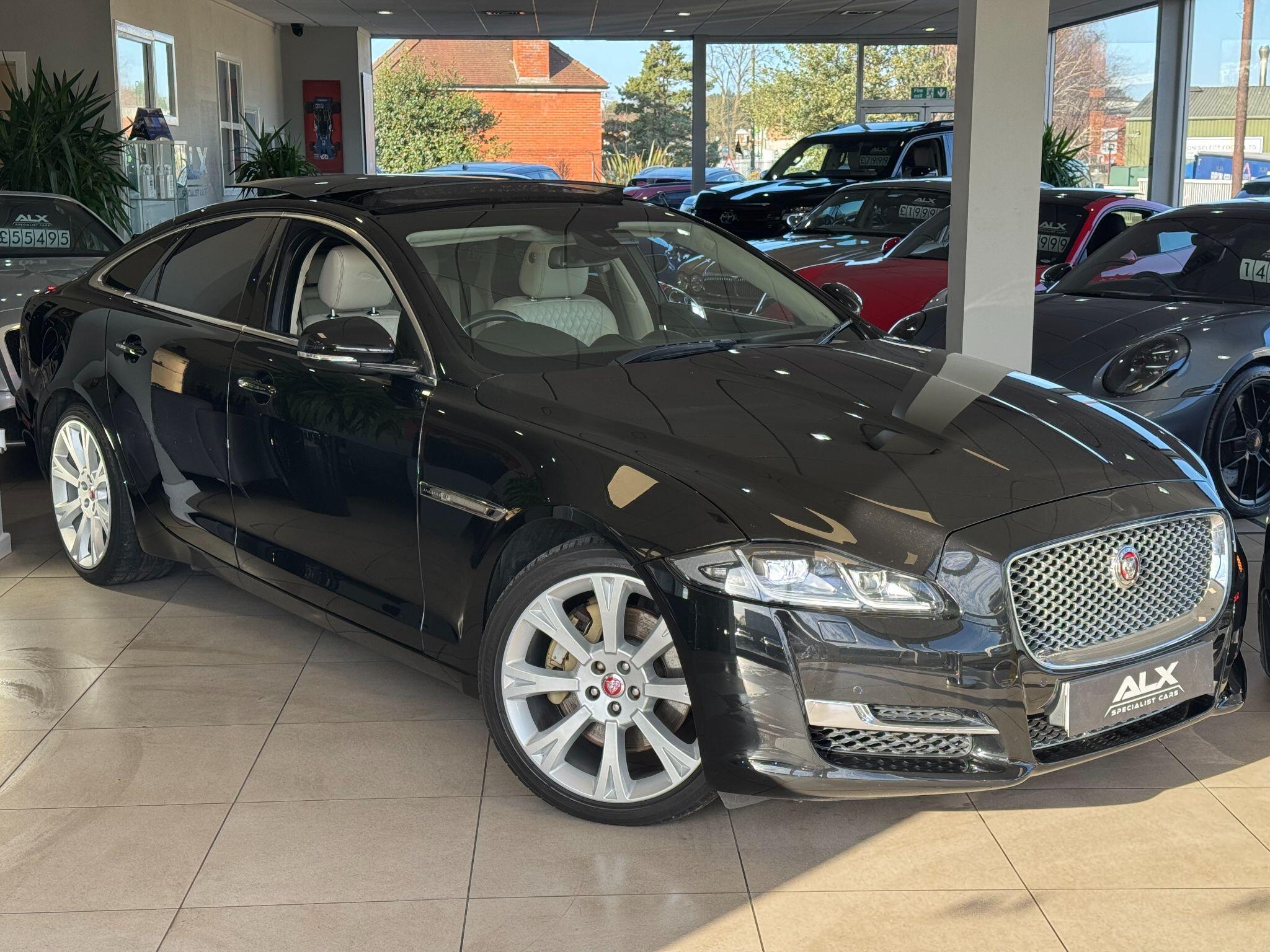 Jaguar XJ - Image 4