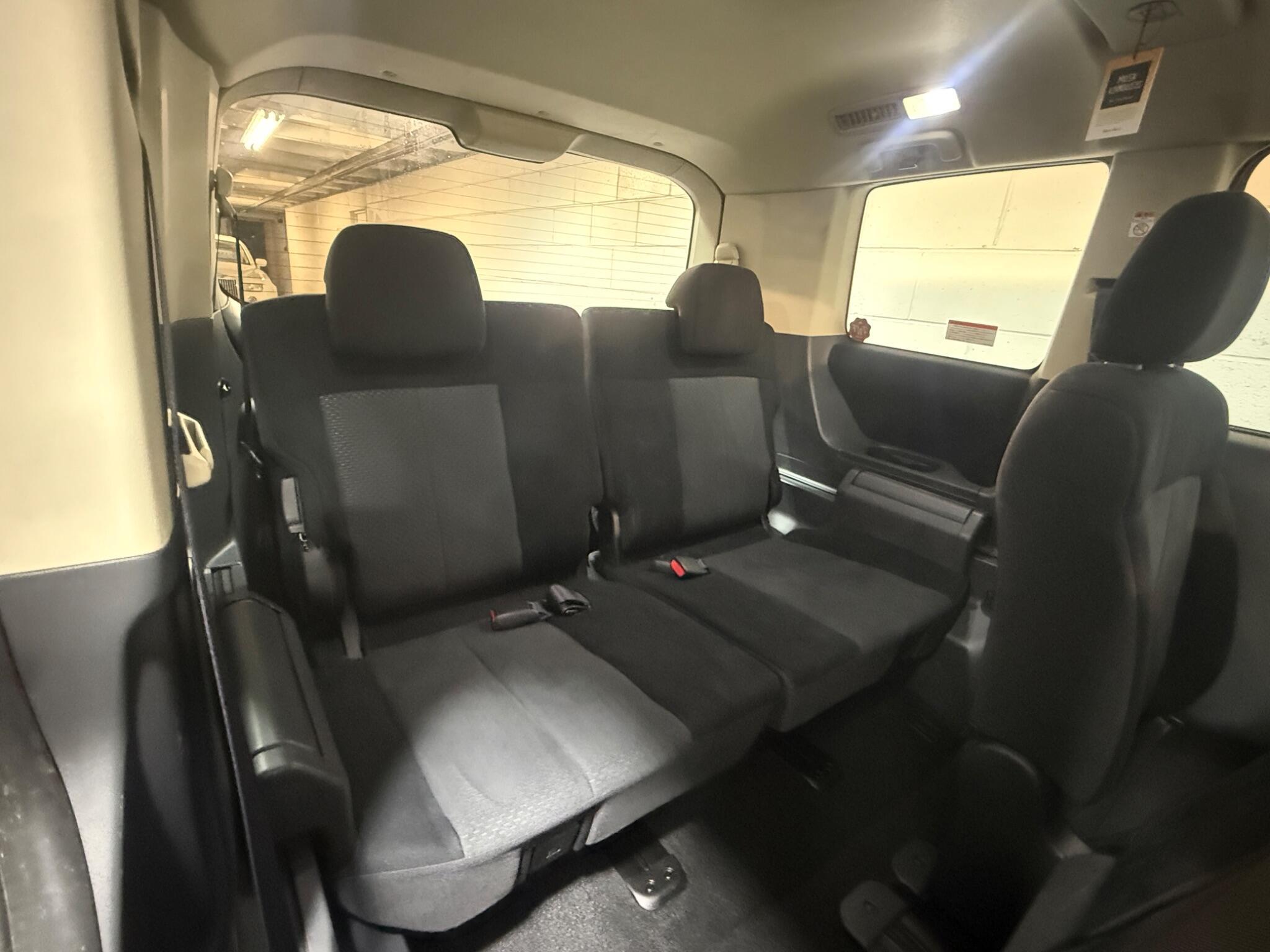 Mitsubishi Delica - Image 14