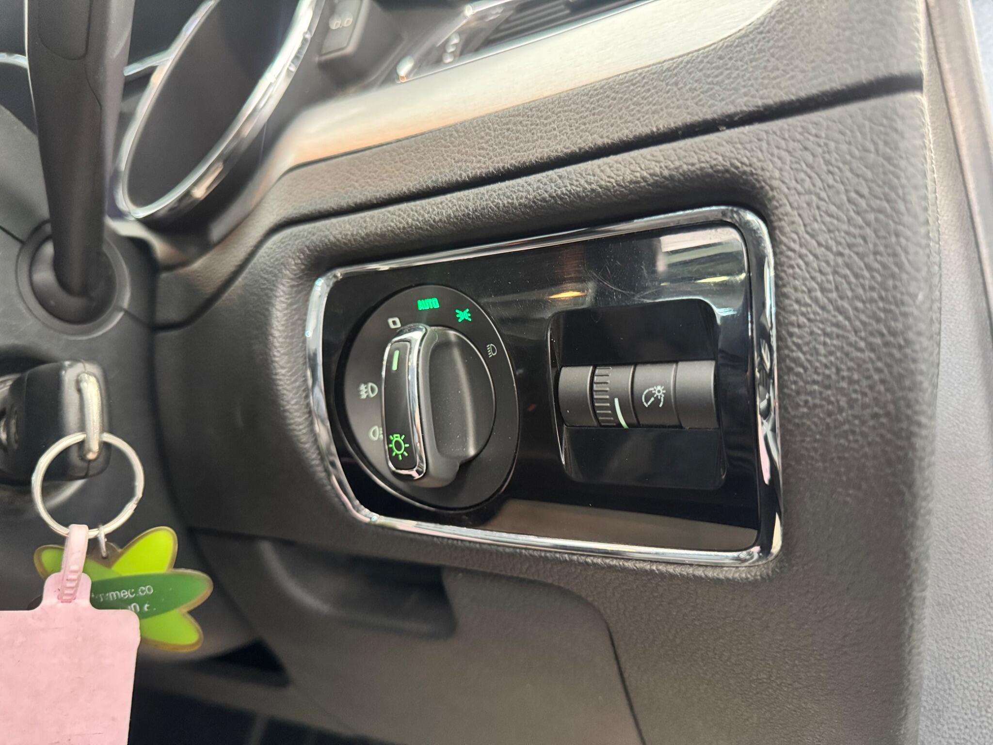 Skoda Superb - Image 30