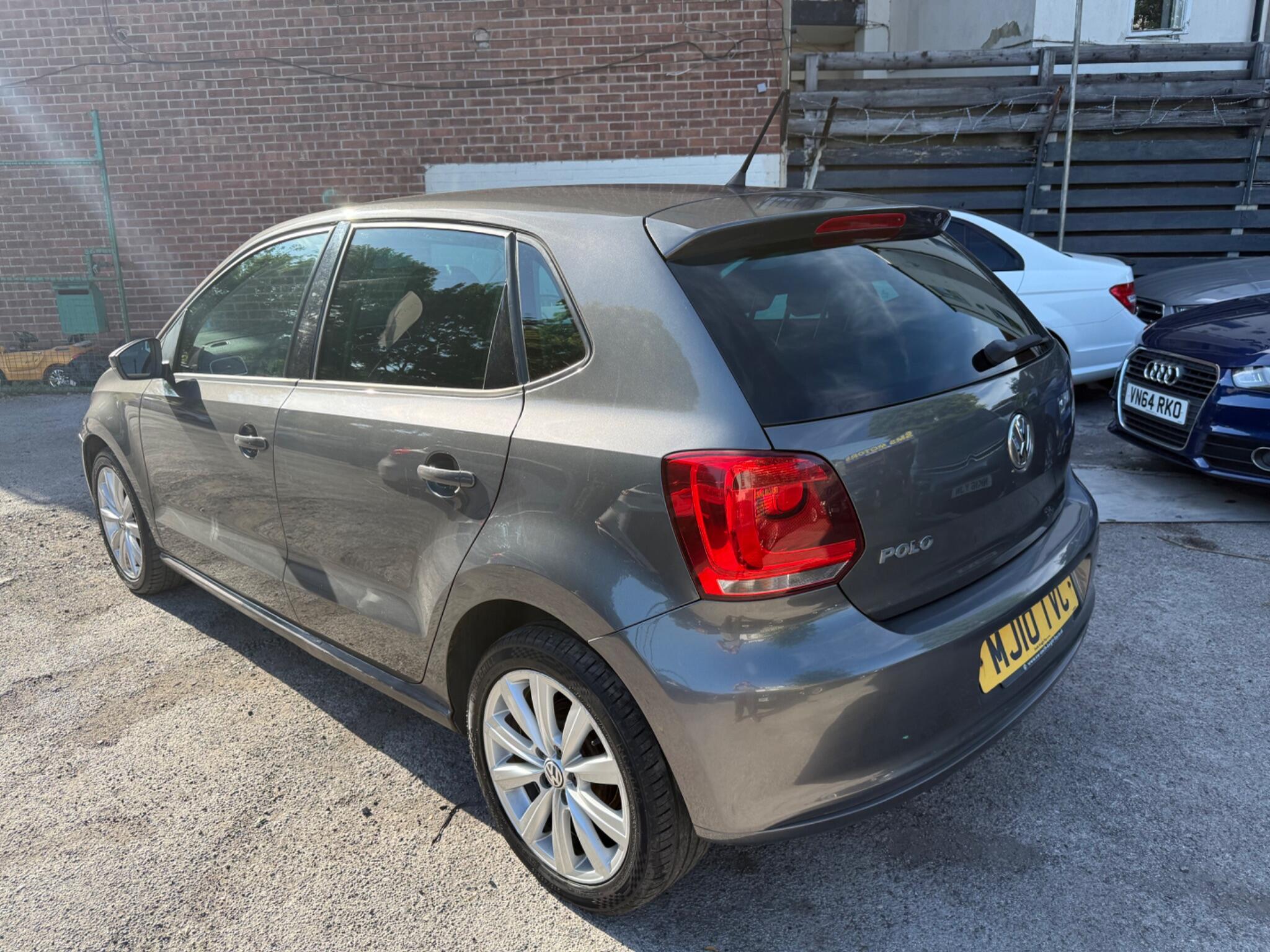 Volkswagen Polo - Image 4