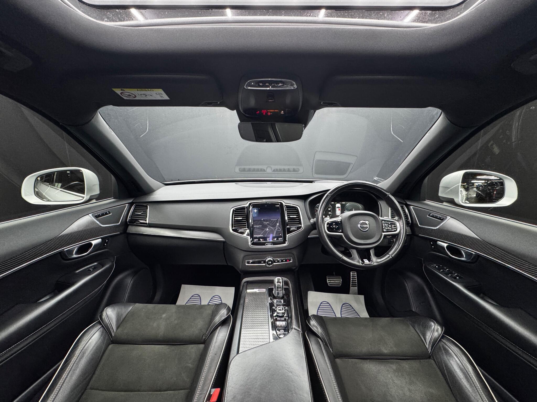 Volvo XC90 - Image 18