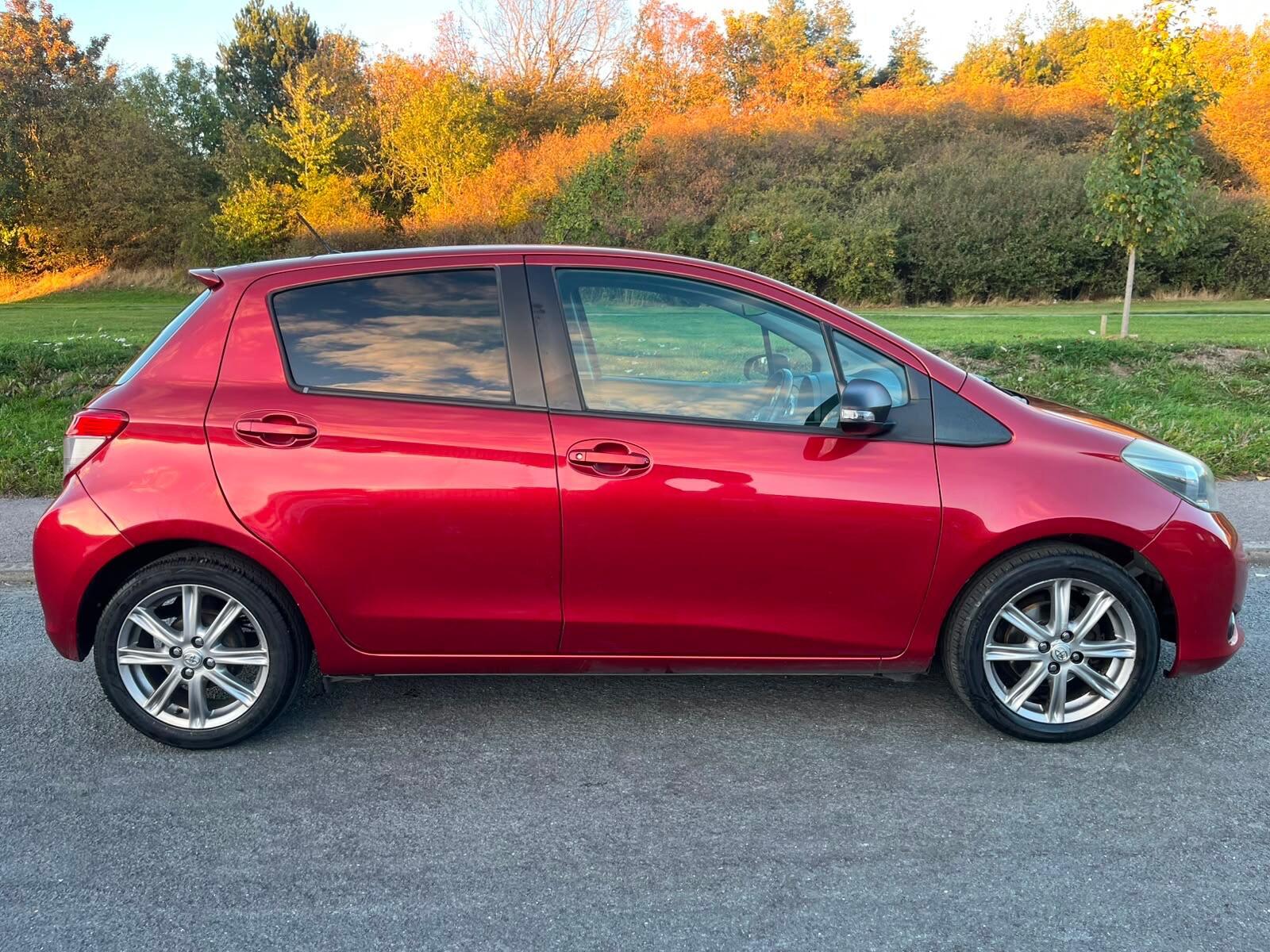 Toyota Yaris - Image 2