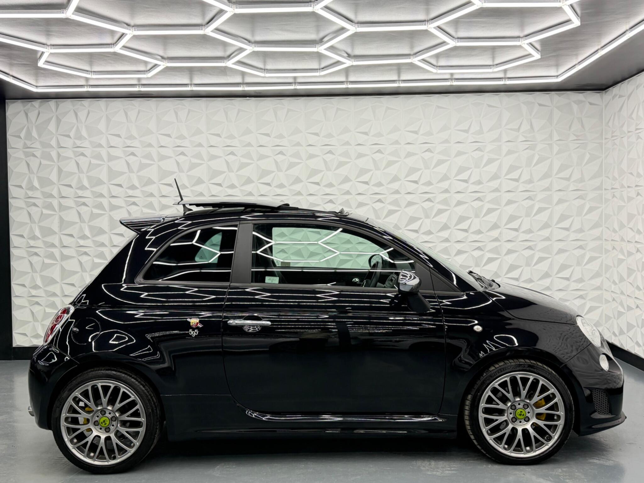 Abarth 595 - Image 23