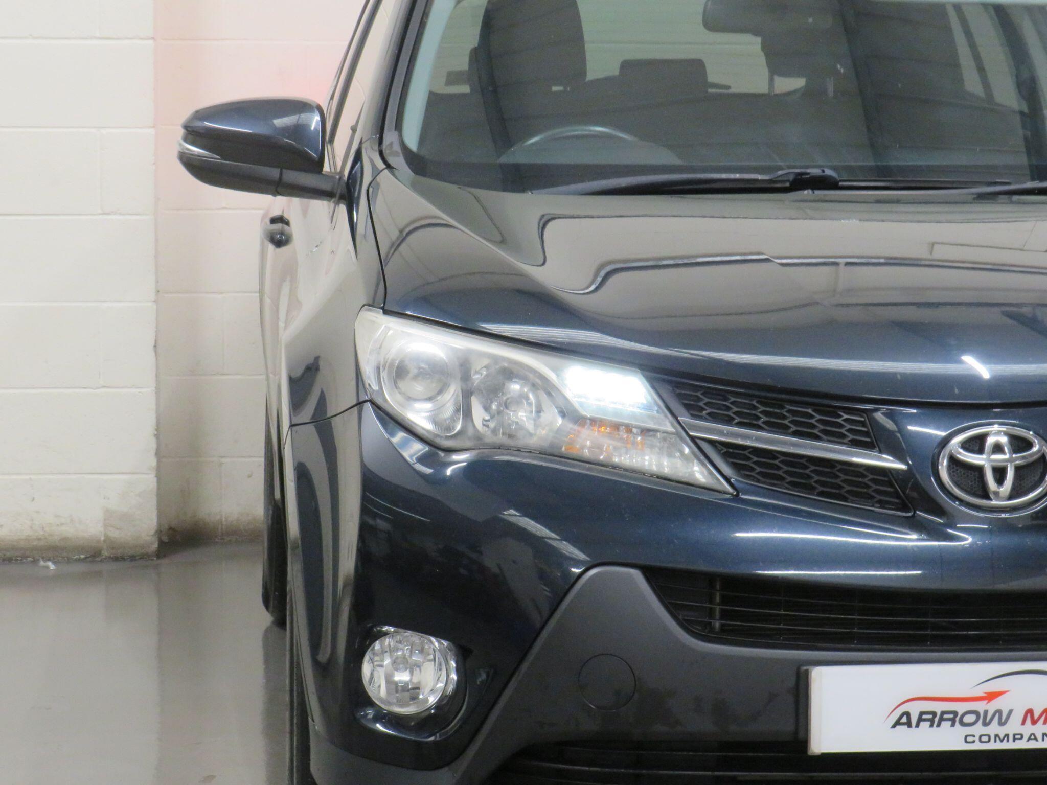 Toyota RAV4 - Image 11