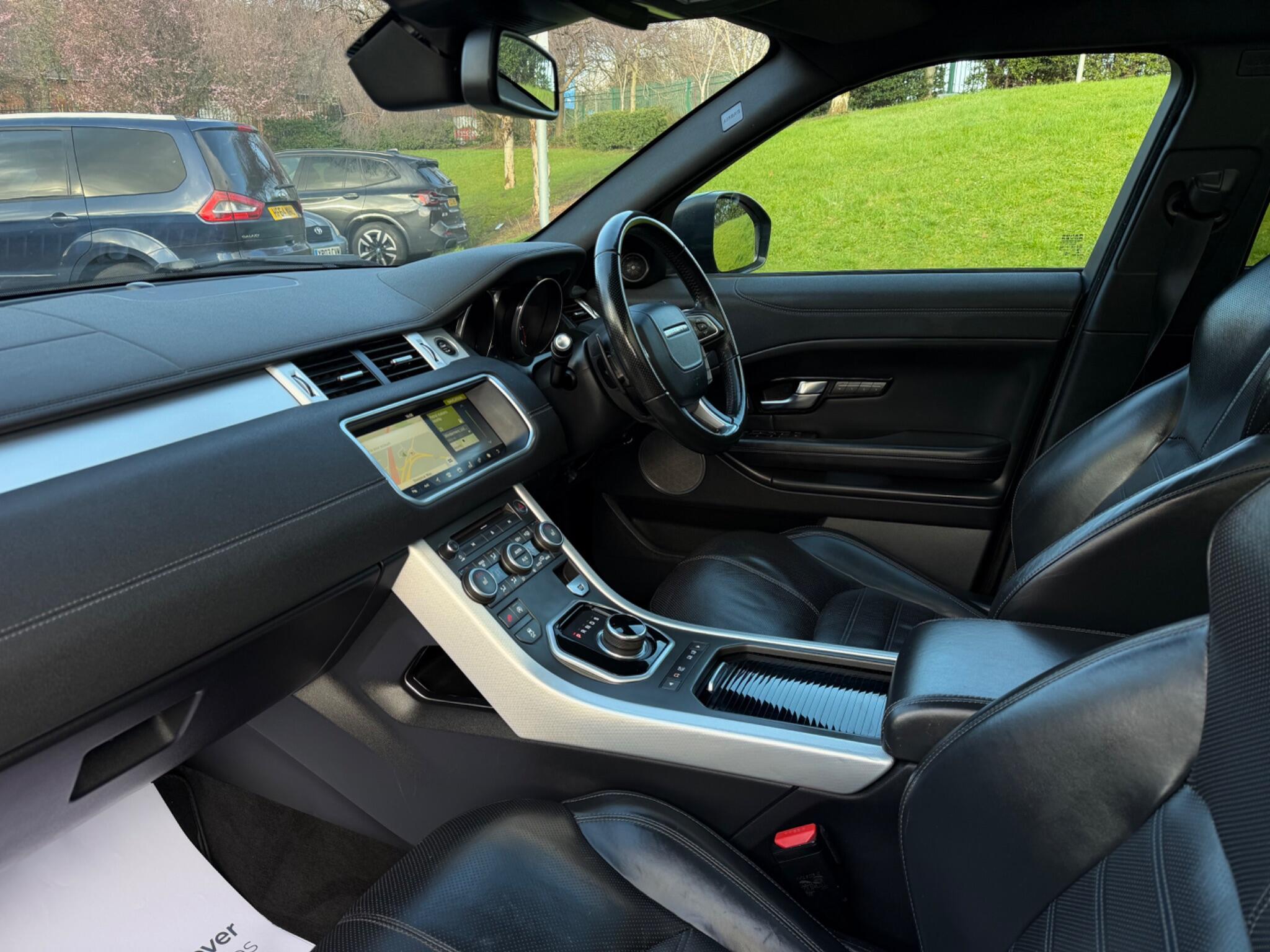 Land Rover Range Rover Evoque - Image 40