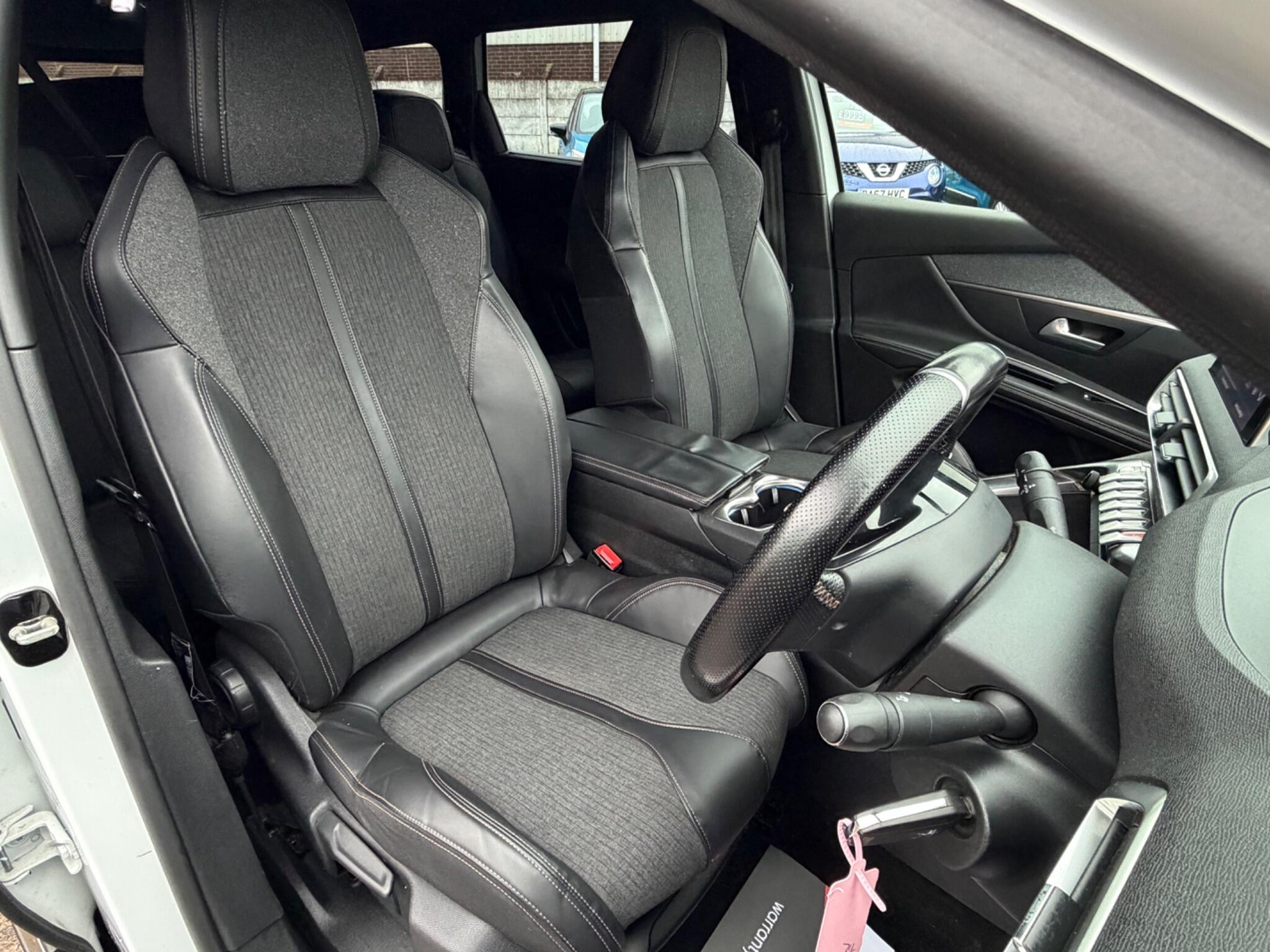 Peugeot 5008 - Image 11