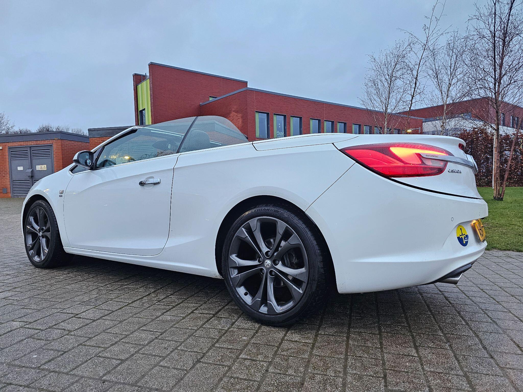 Vauxhall Cascada - Image 41