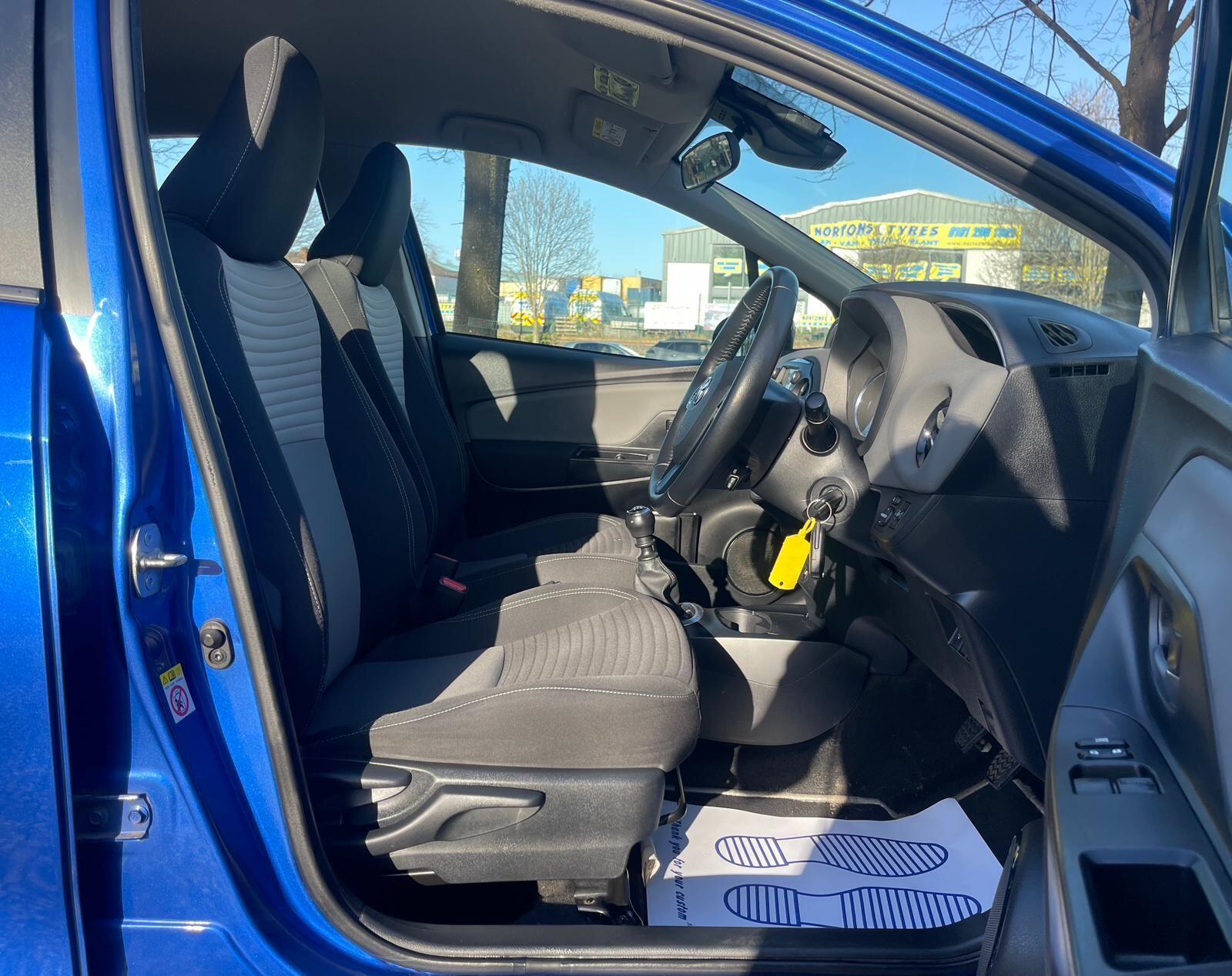 Toyota Yaris - Image 21