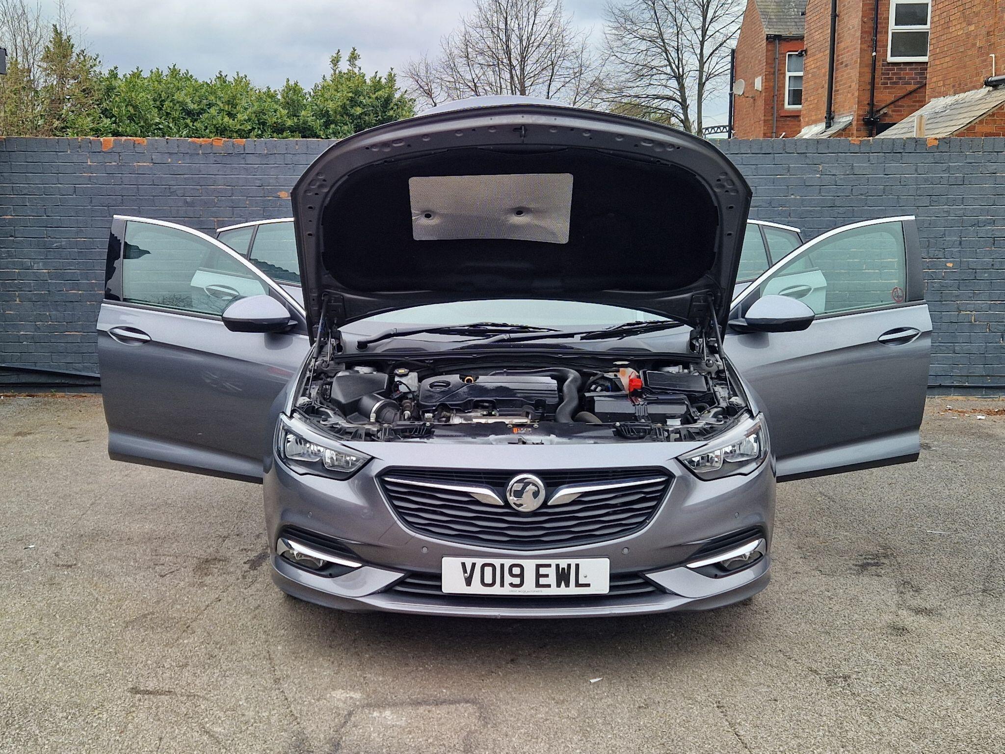 Vauxhall Insignia - Image 13