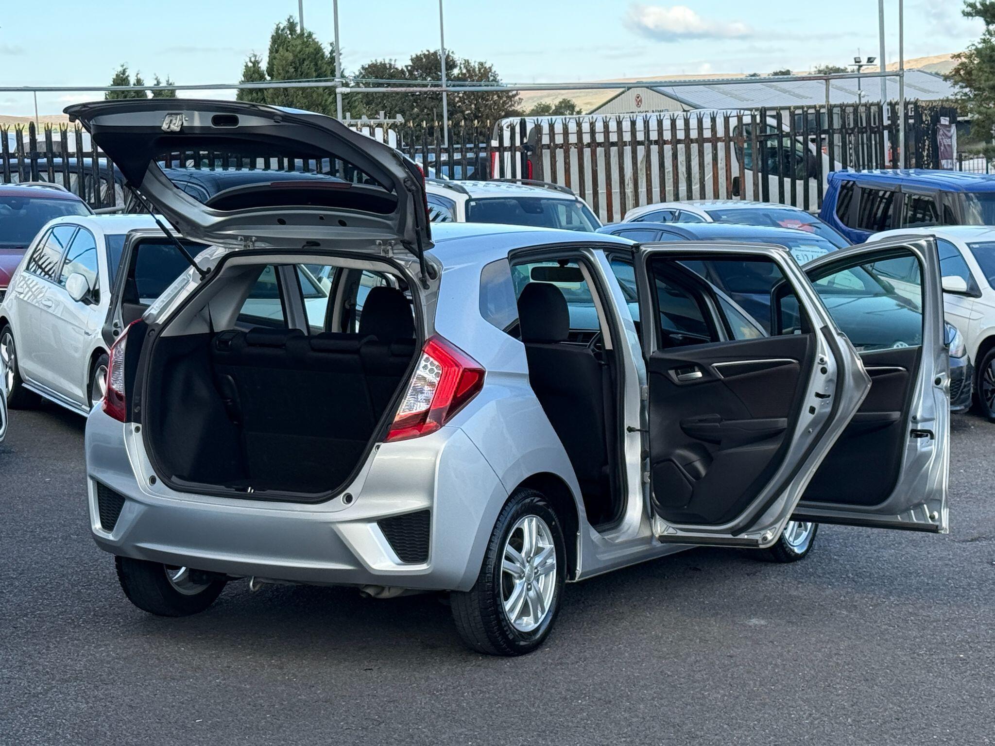 Honda FIT - Image 2
