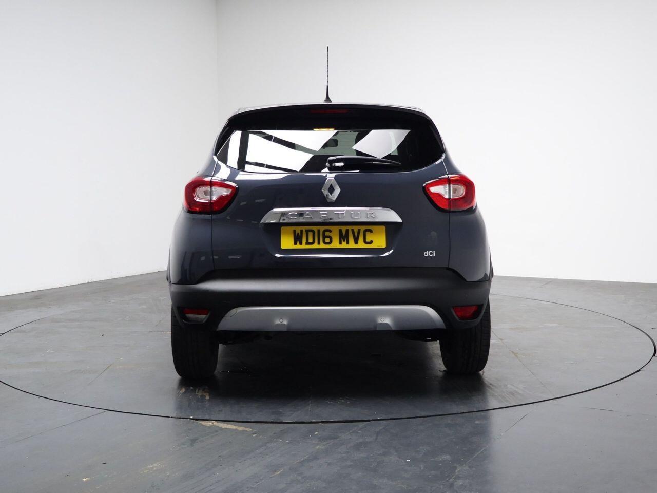 Renault Captur - Image 19