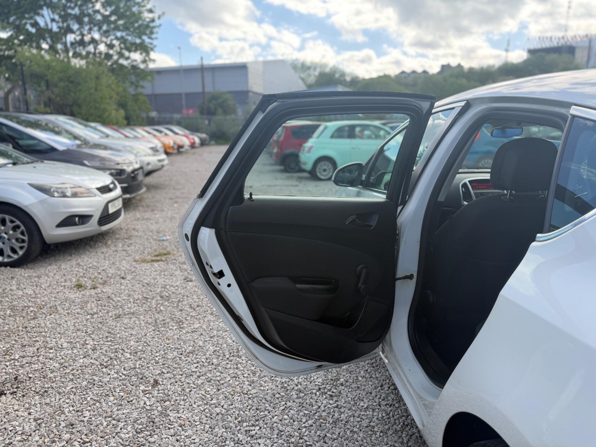 Vauxhall Astra - Image 13
