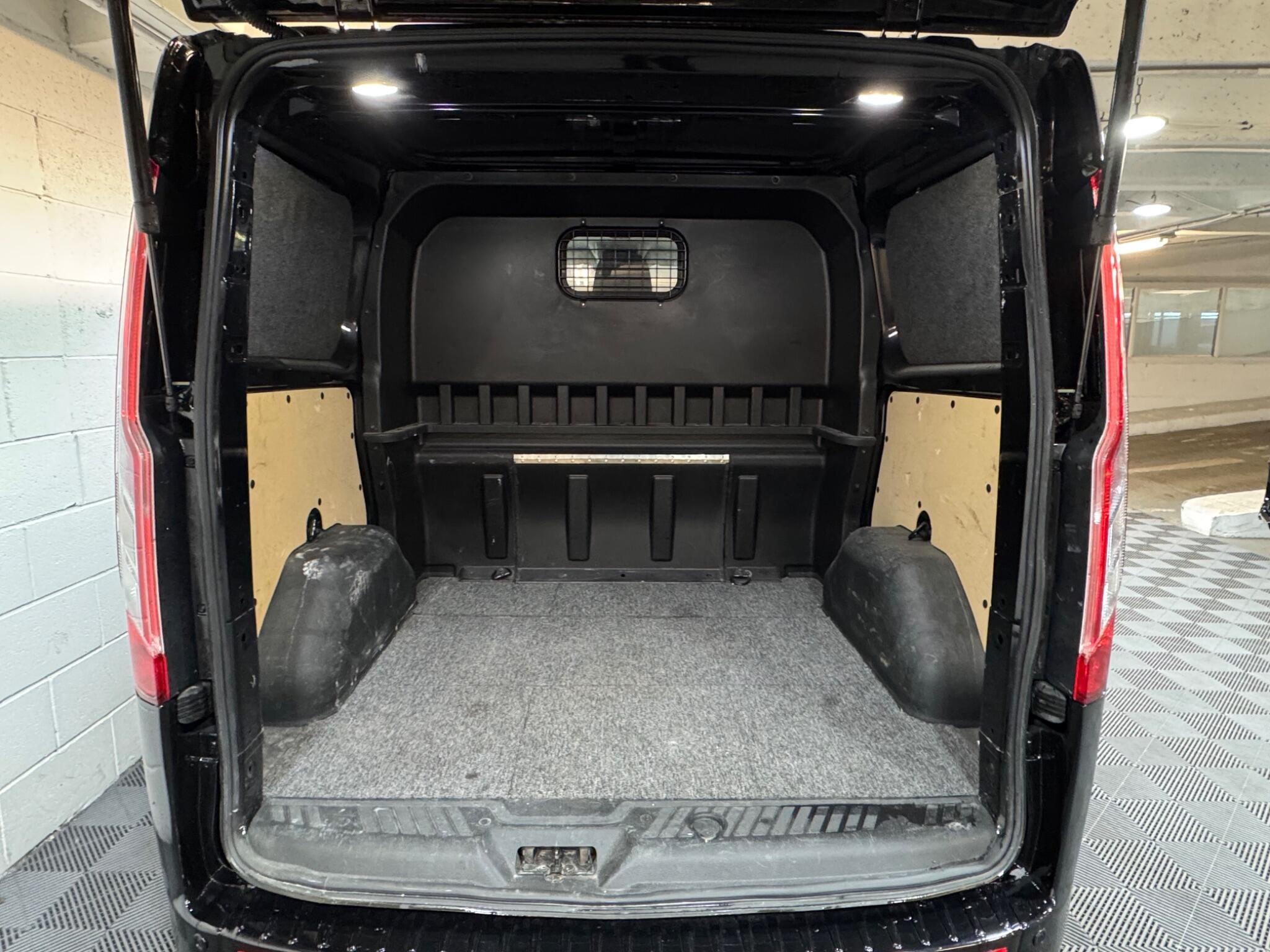 Ford Transit Custom - Image 15