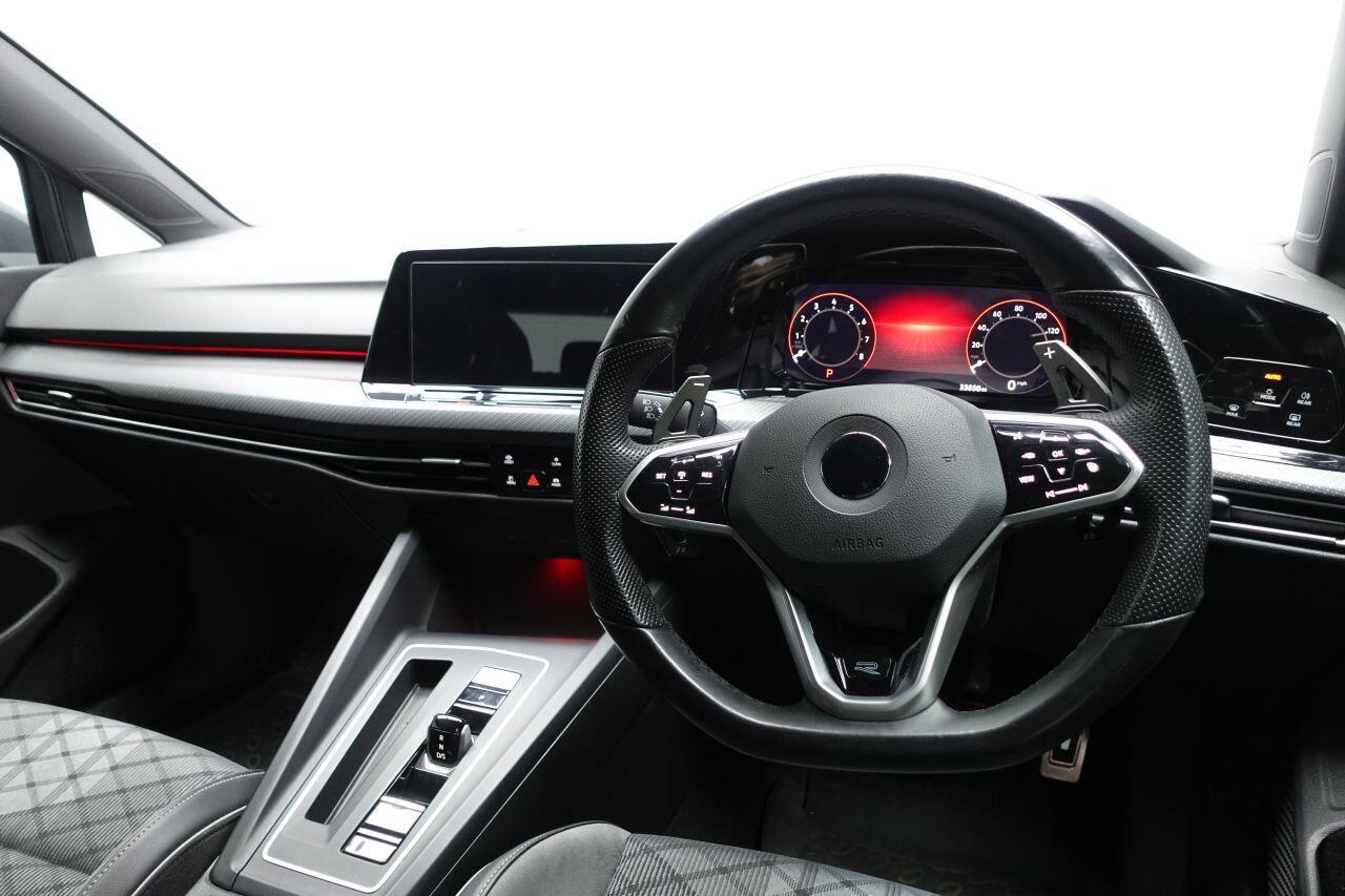 Volkswagen Golf - Image 16