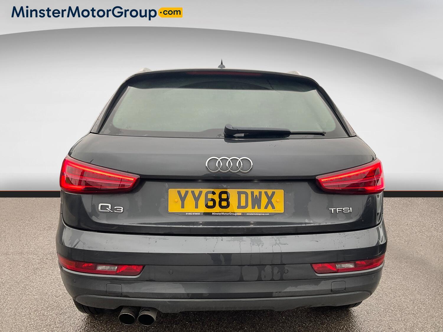 Audi Q3 - Image 3