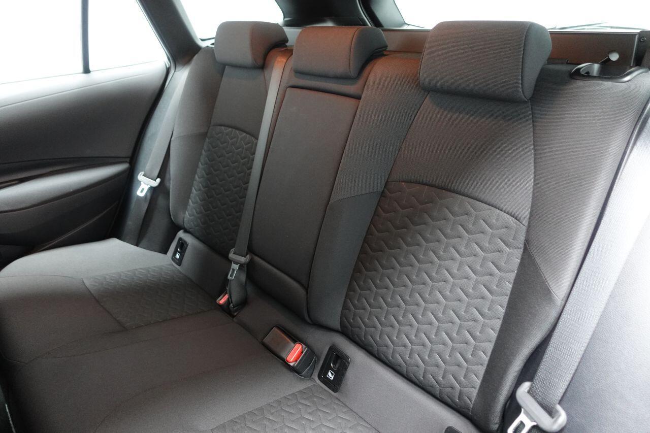 Toyota Corolla - Image 20