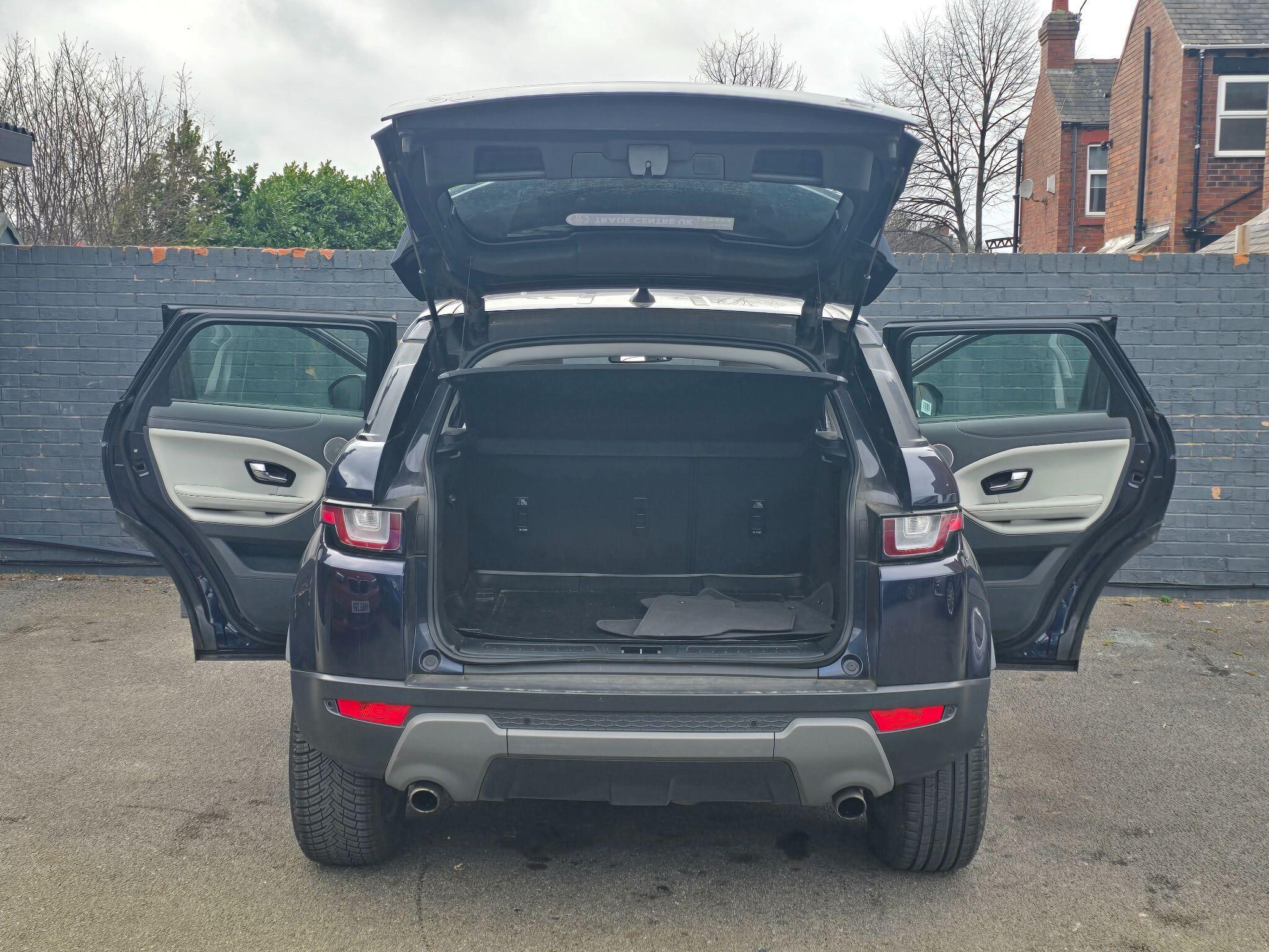 Land Rover Range Rover Evoque - Image 11