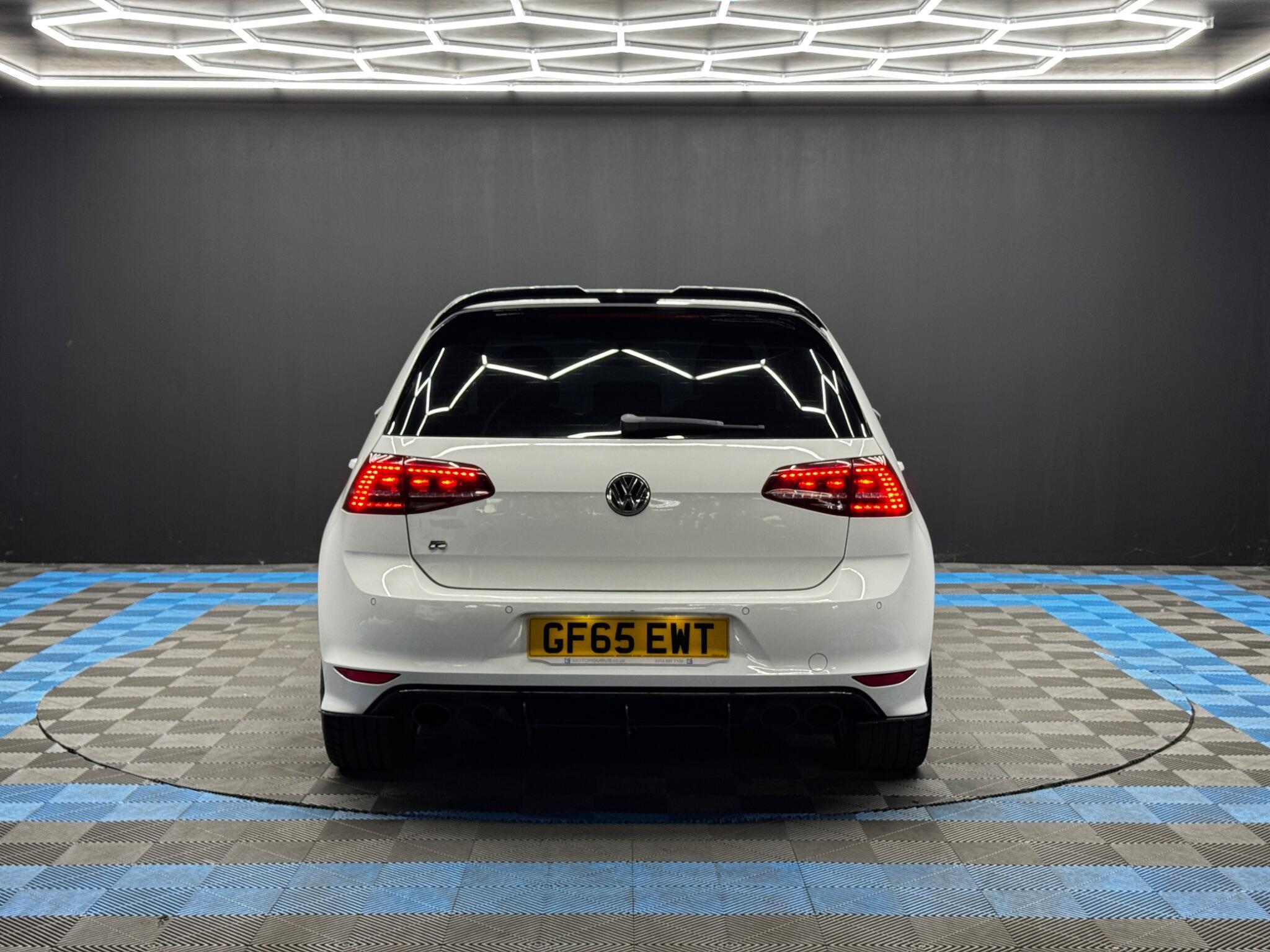 Volkswagen Golf - Image 6