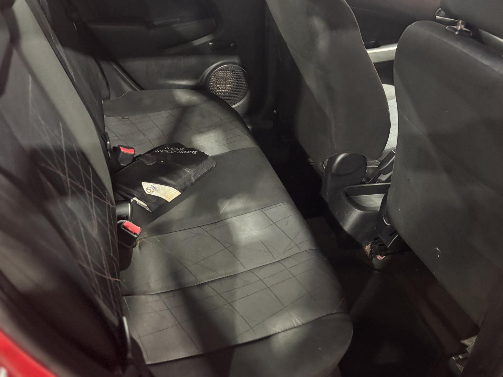 Mazda MAZDA2 - Image 16