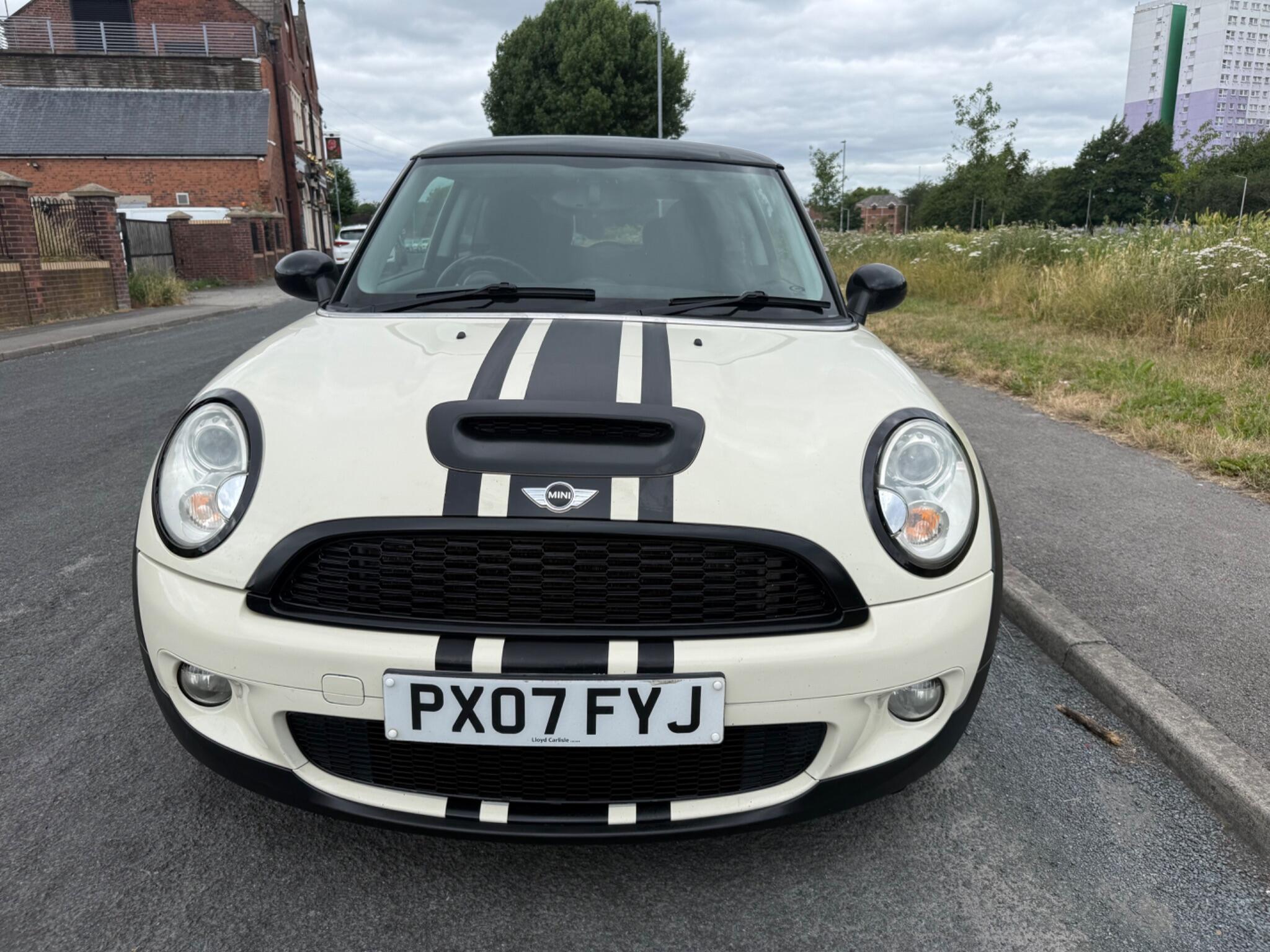 MINI Hatch - Image 8