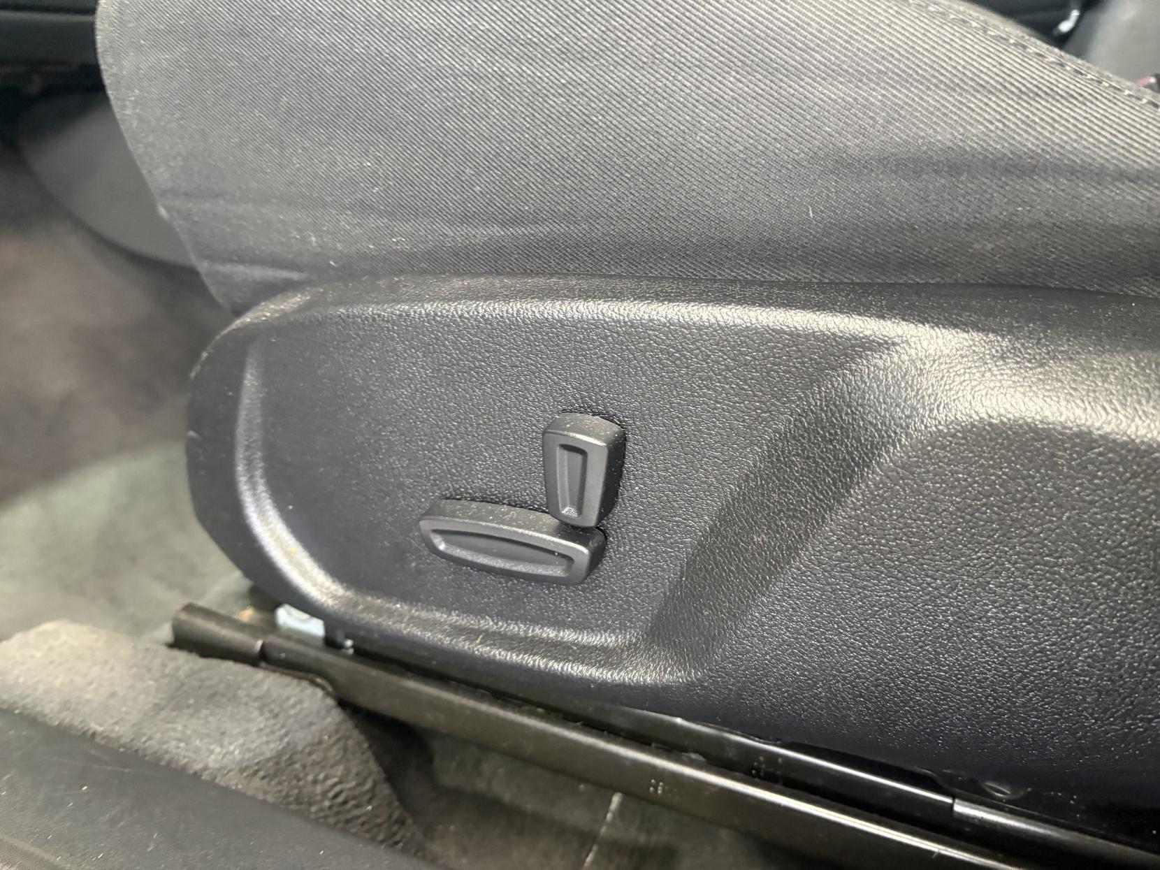 Ford Mondeo - Image 13