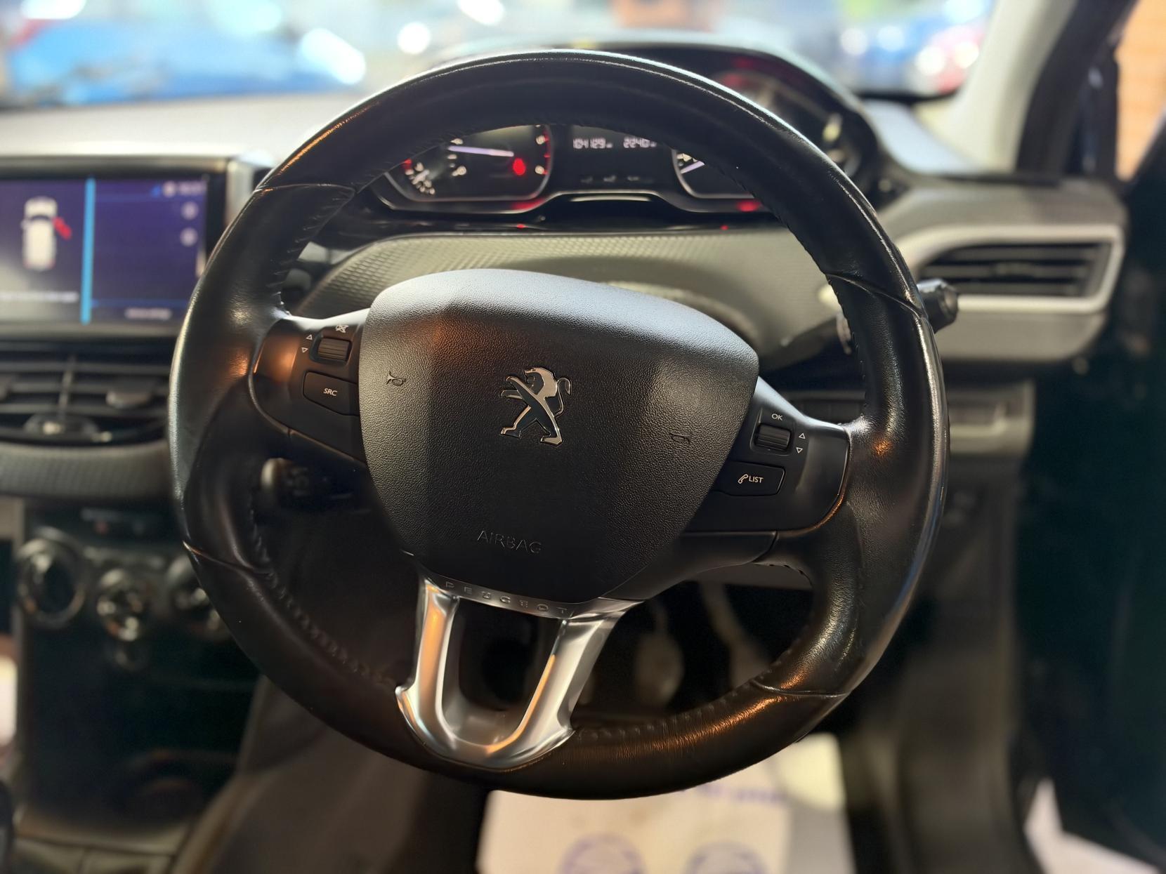 Peugeot 208 - Image 10
