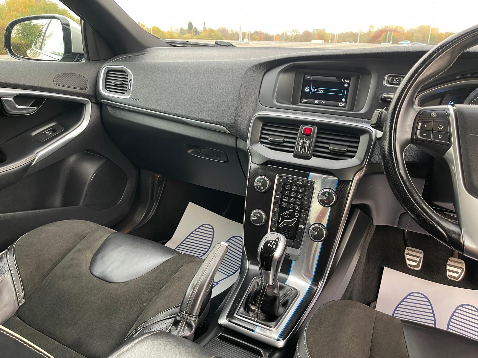 Volvo V40 - Image 15