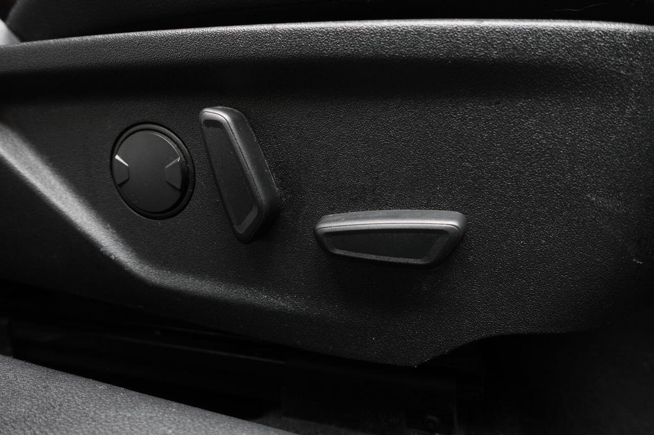 Ford Focus - Image 18
