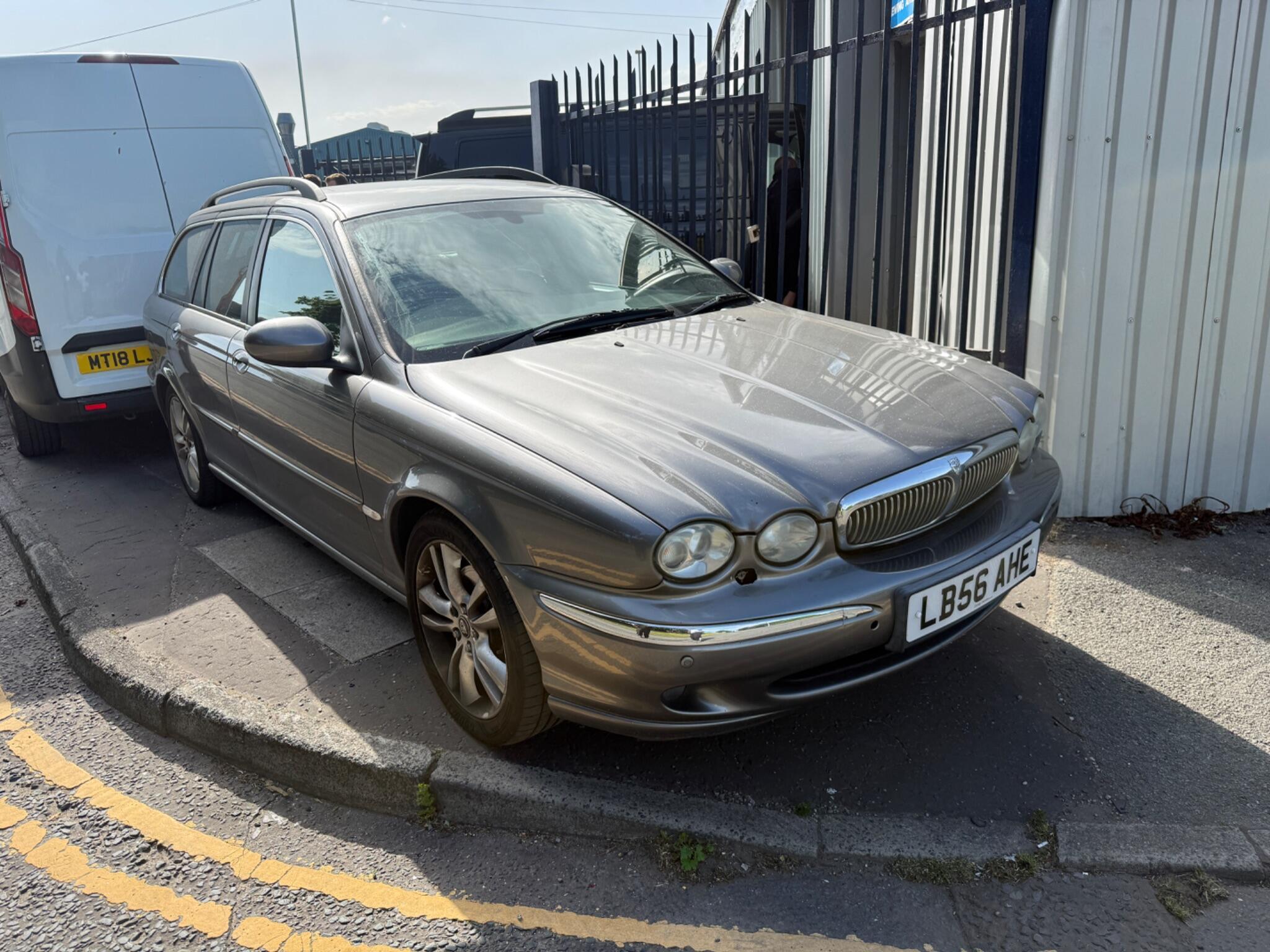 Jaguar X-TYPE