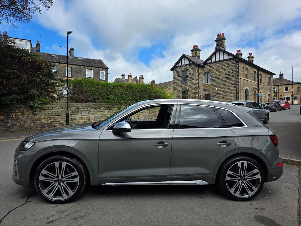Audi SQ5 - Image 5