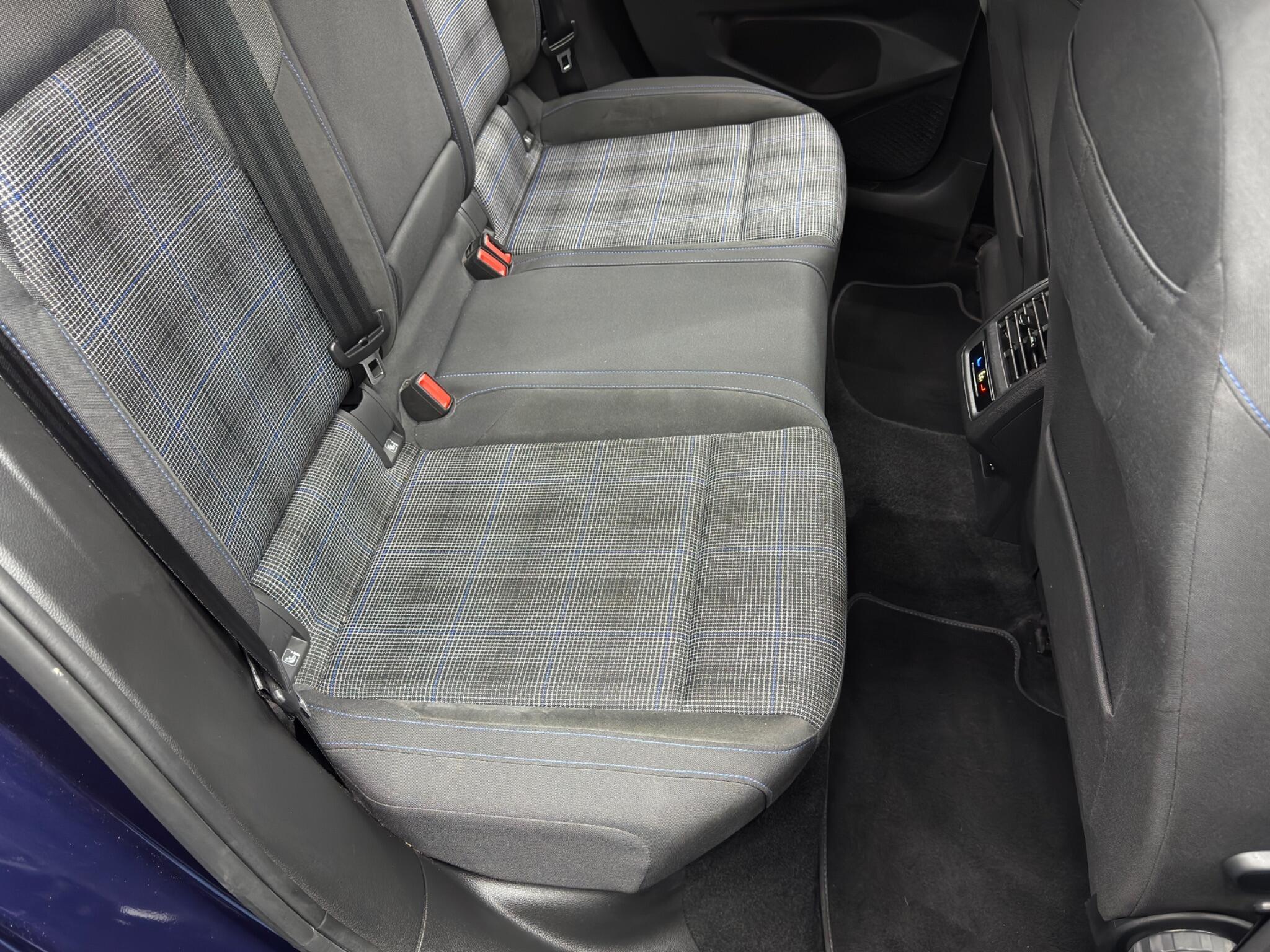 Volkswagen Golf - Image 16