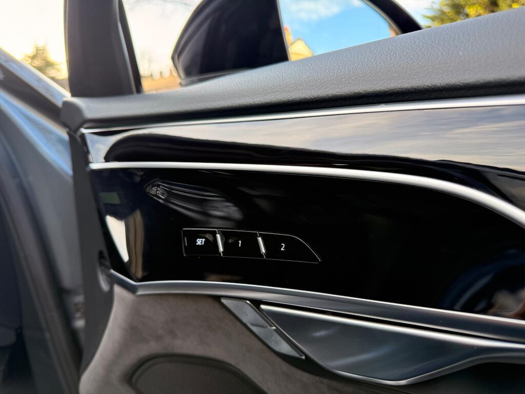 Audi A8 - Image 40
