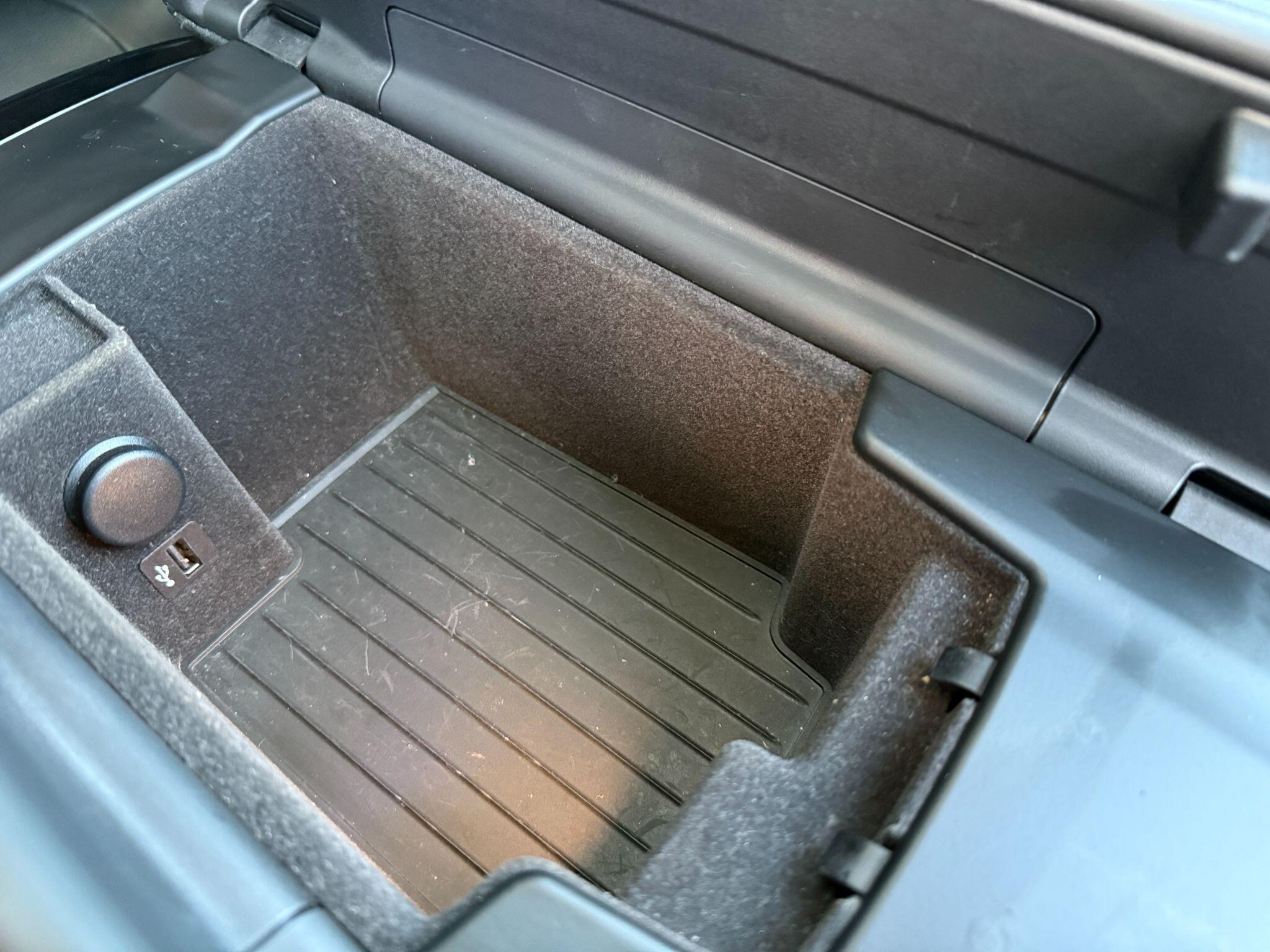 BMW 5 Series - Image 72