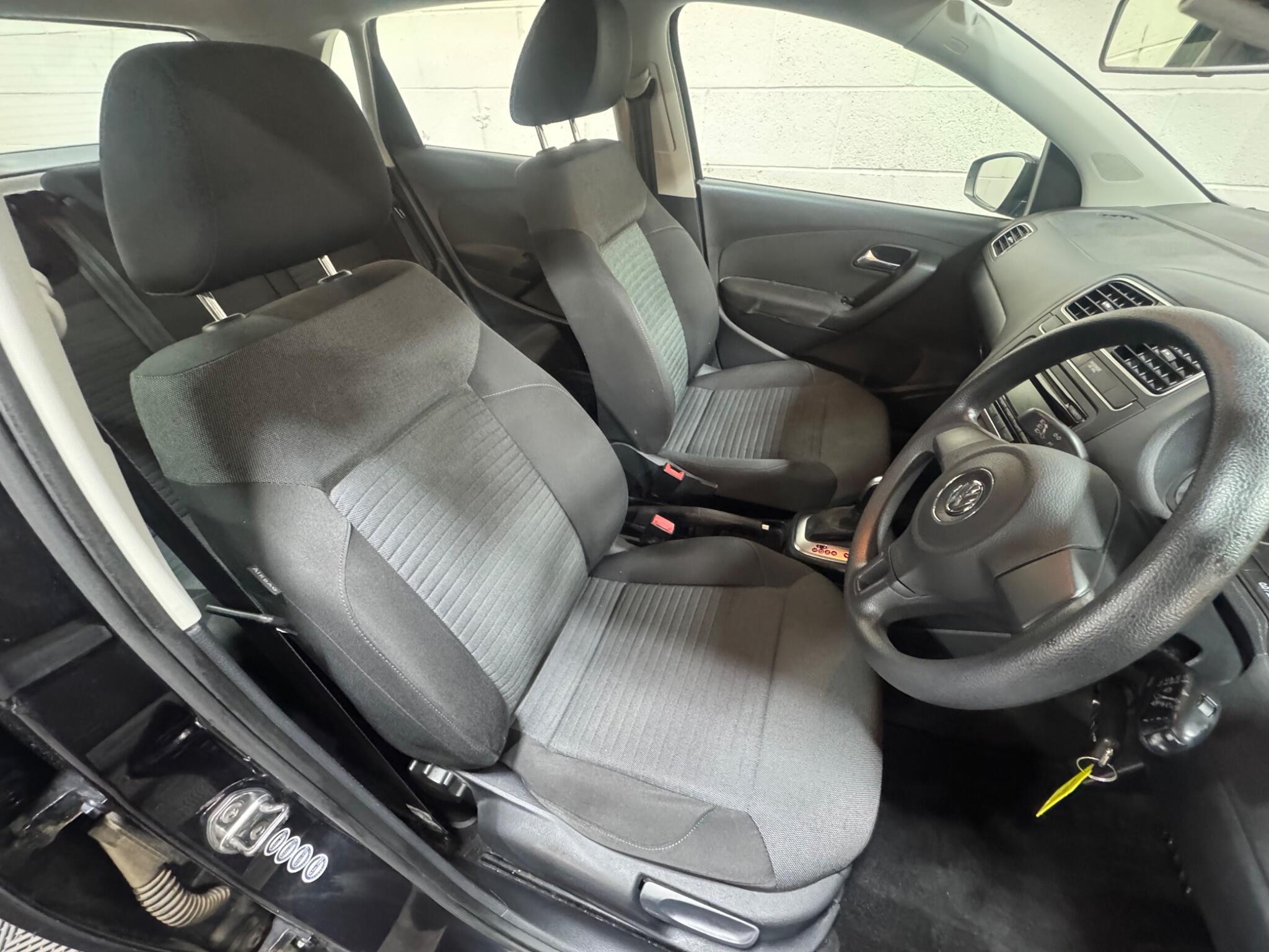 Volkswagen Polo - Image 8