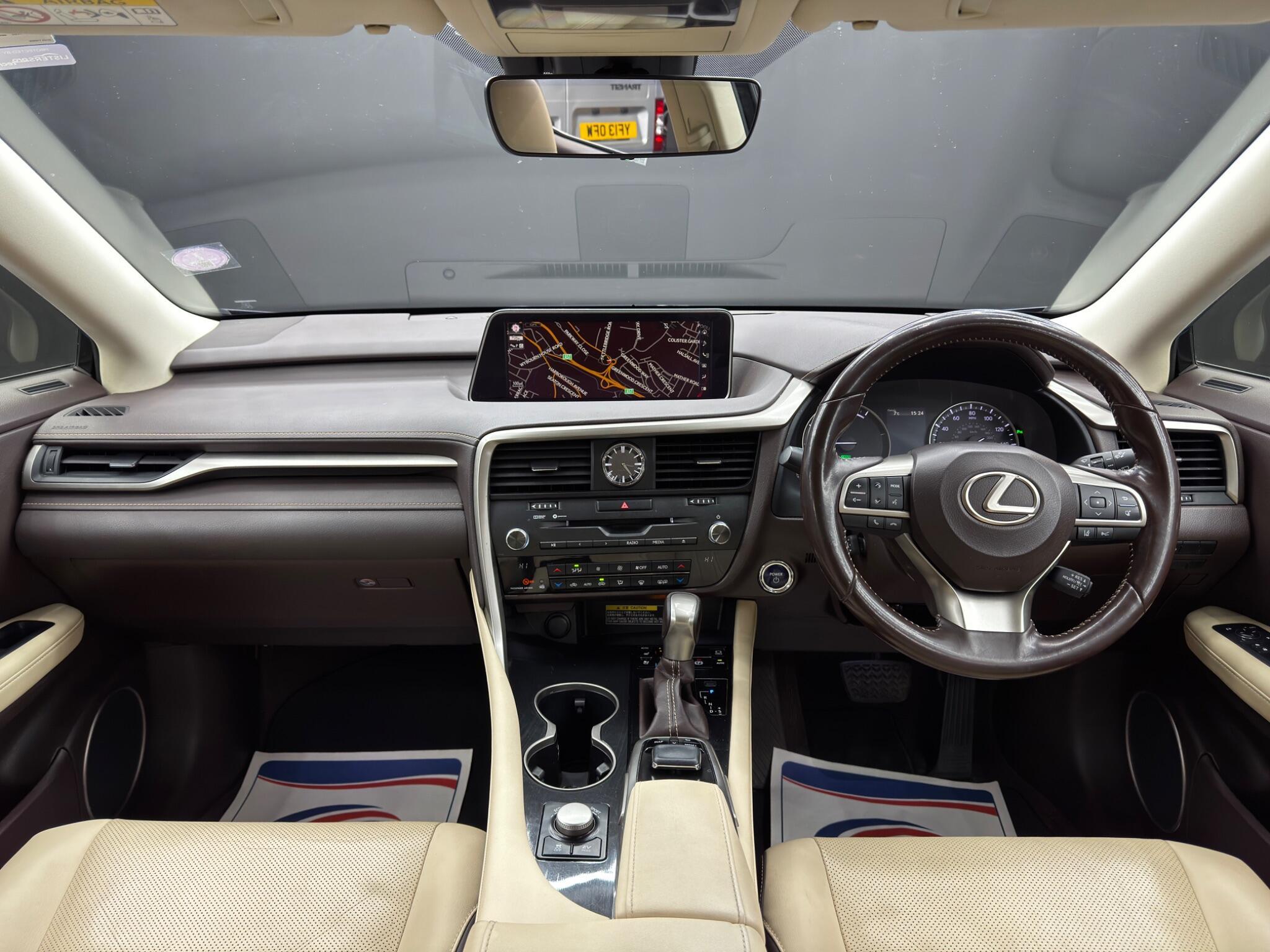 Lexus RX - Image 10