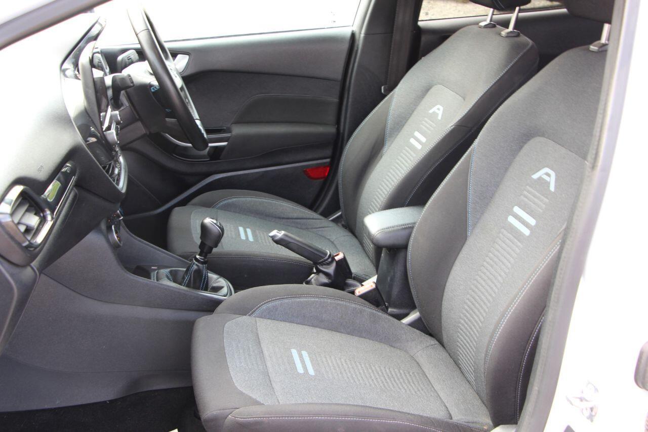 Ford Fiesta - Image 15