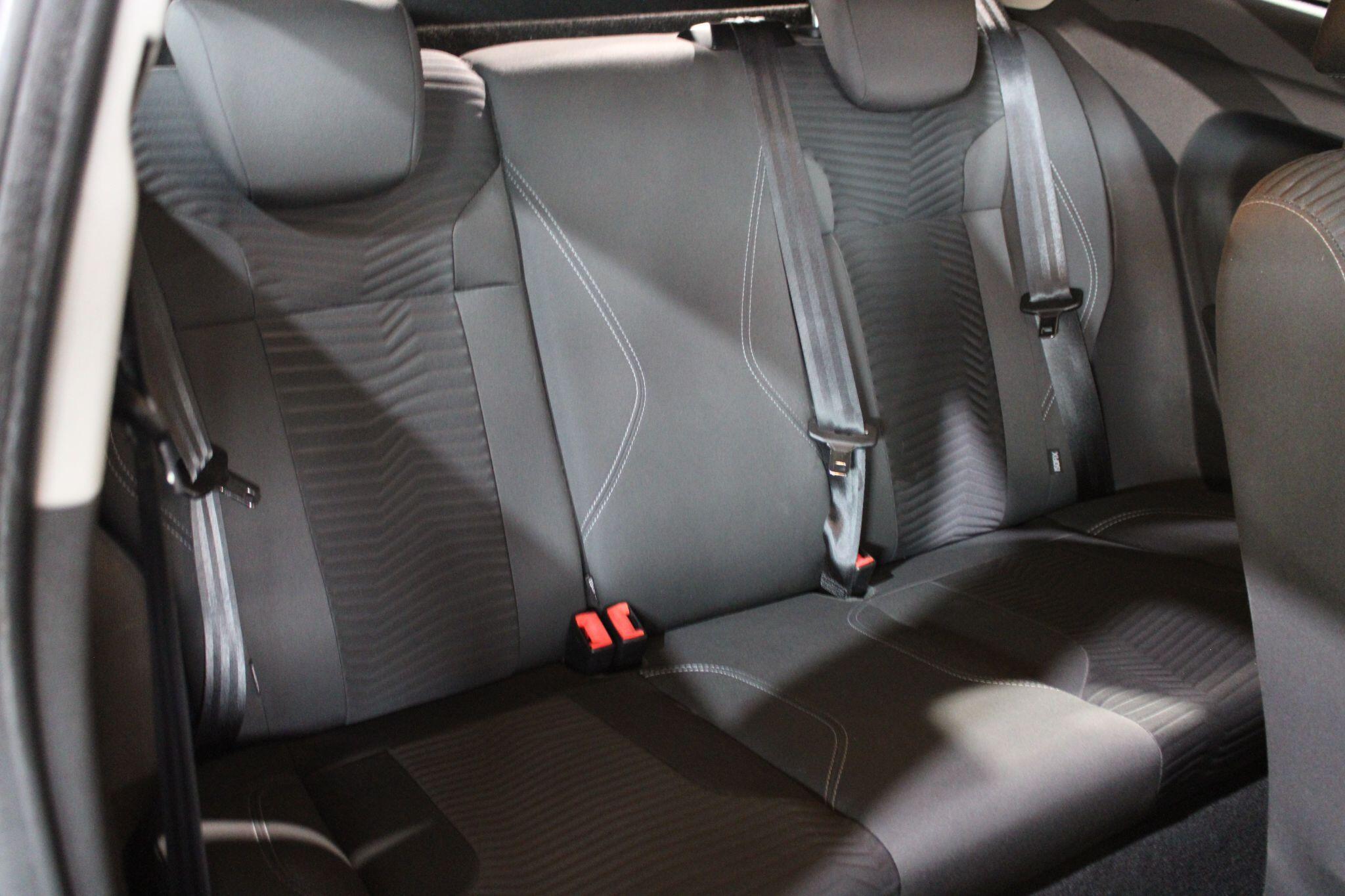 Ford Fiesta - Image 12