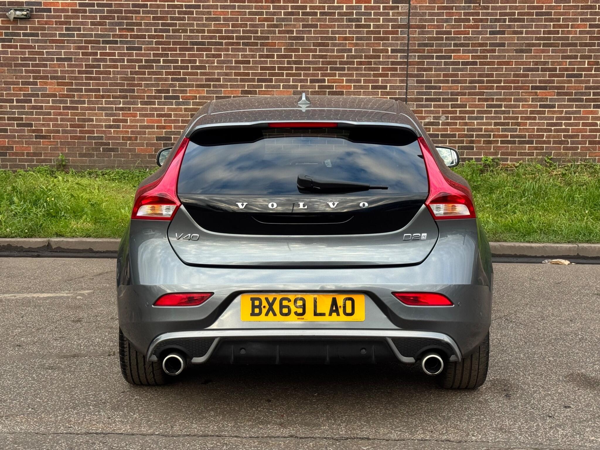 Volvo V40 - Image 5