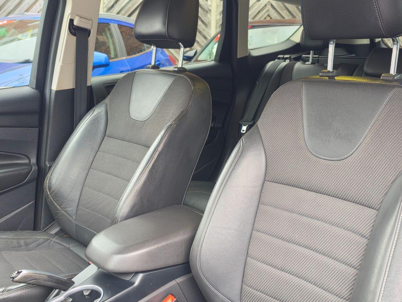 Ford Kuga - Image 14