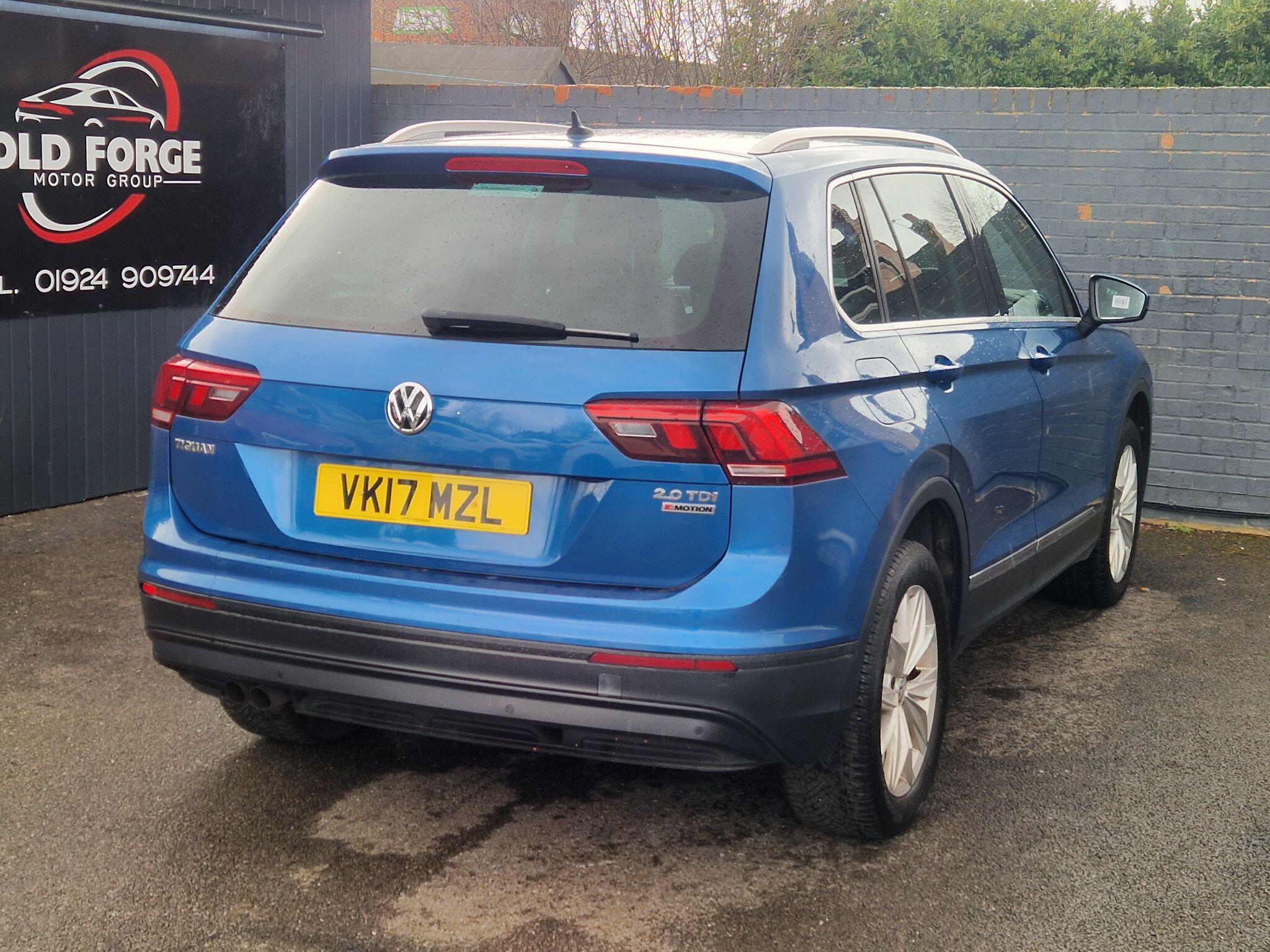 Volkswagen Tiguan - Image 10