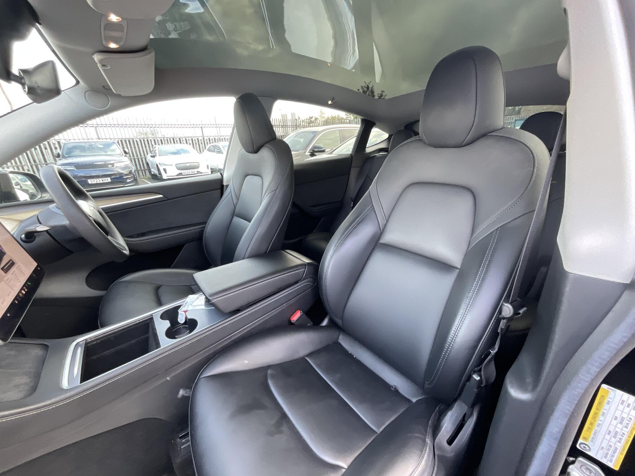 Tesla Model Y - Image 17