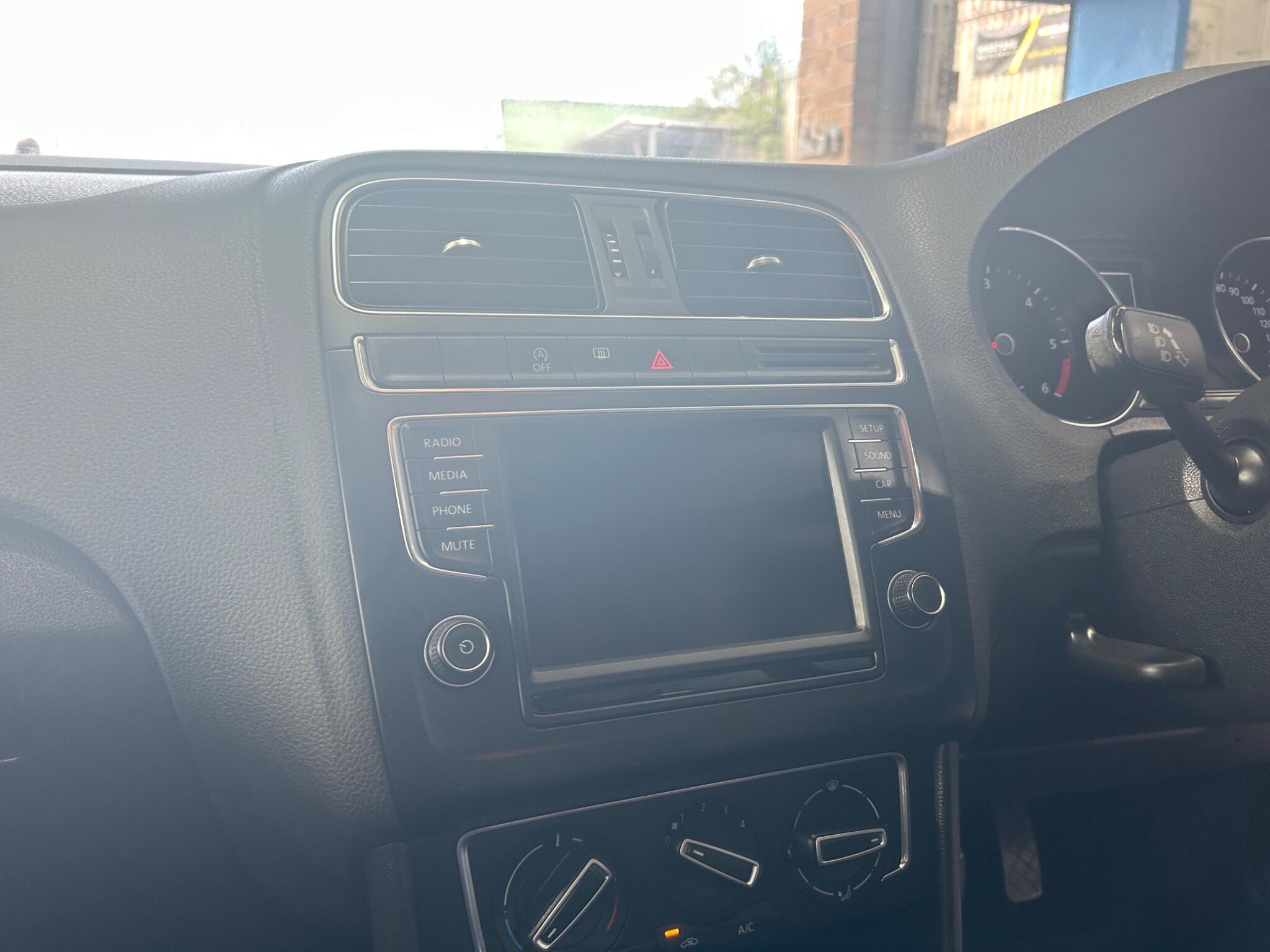 Volkswagen Polo - Image 29