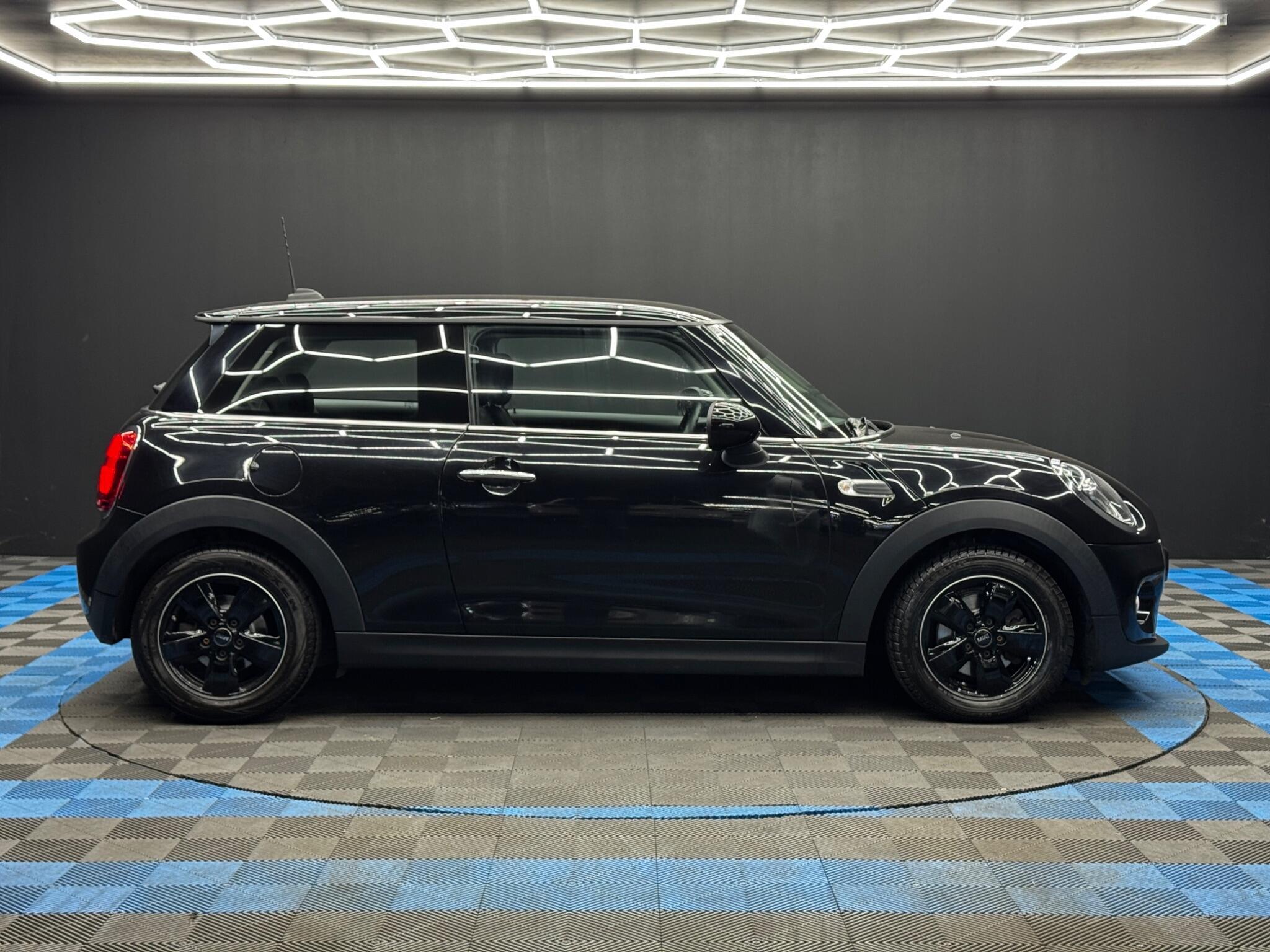 MINI Hatch - Image 4