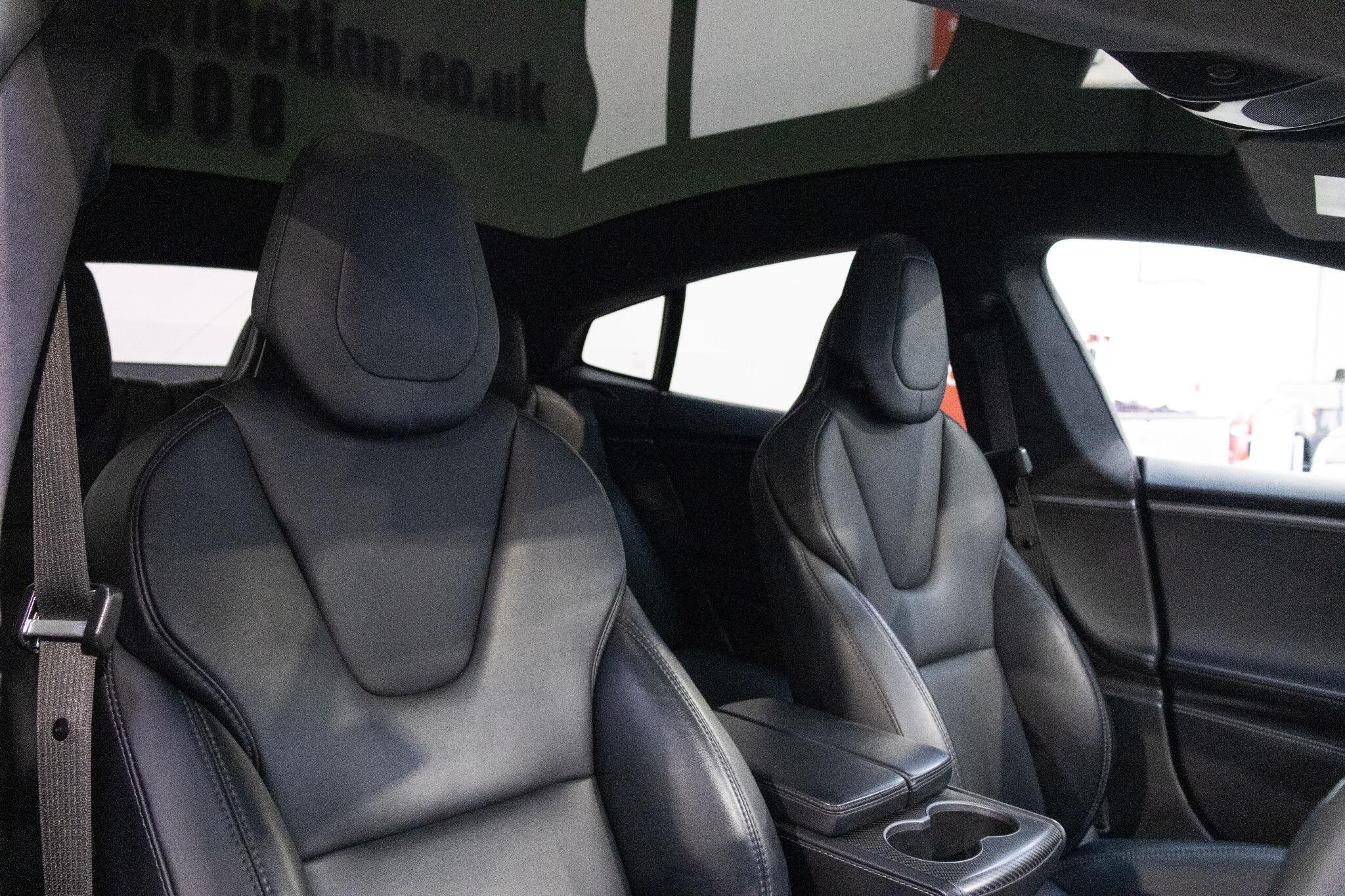 Tesla Model S - Image 25