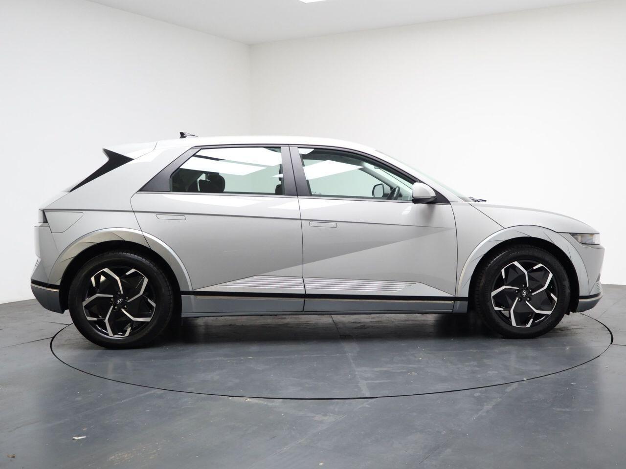 Hyundai Ioniq 5 - Image 15