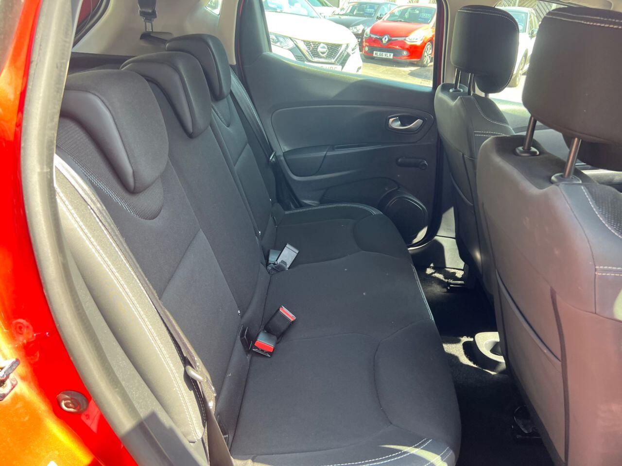 Renault Clio - Image 29