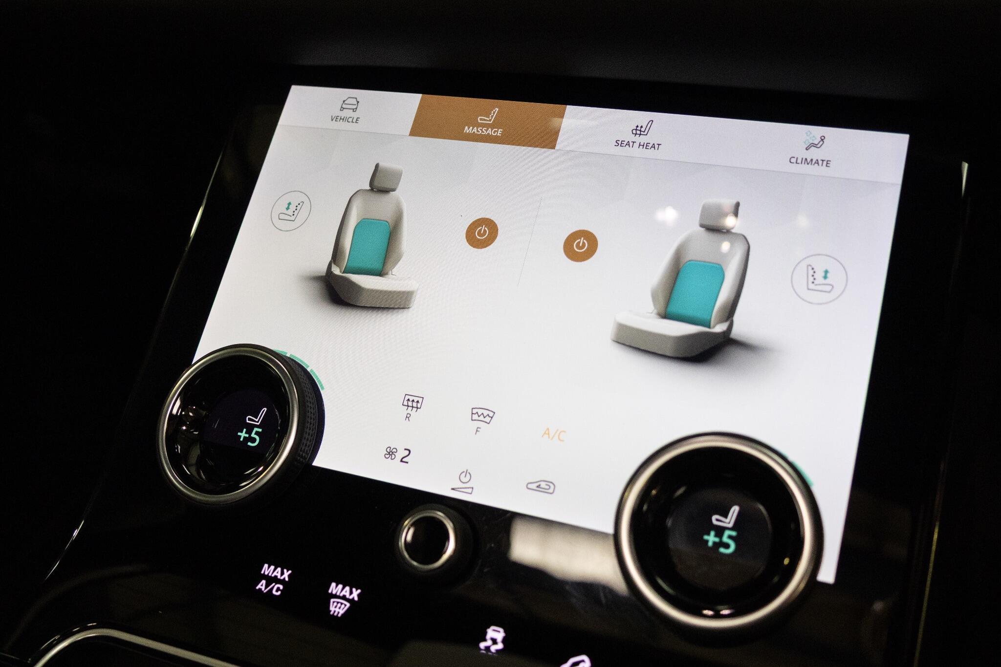 Land Rover Range Rover Velar - Image 28