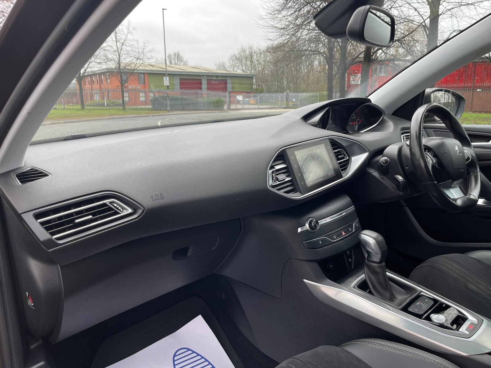 Peugeot 308 SW - Image 15