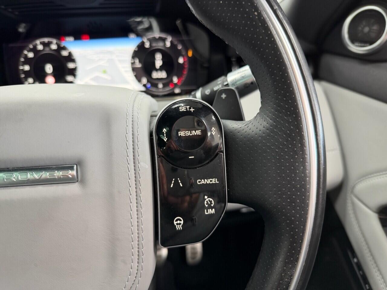 Land Rover Range Rover Evoque - Image 30