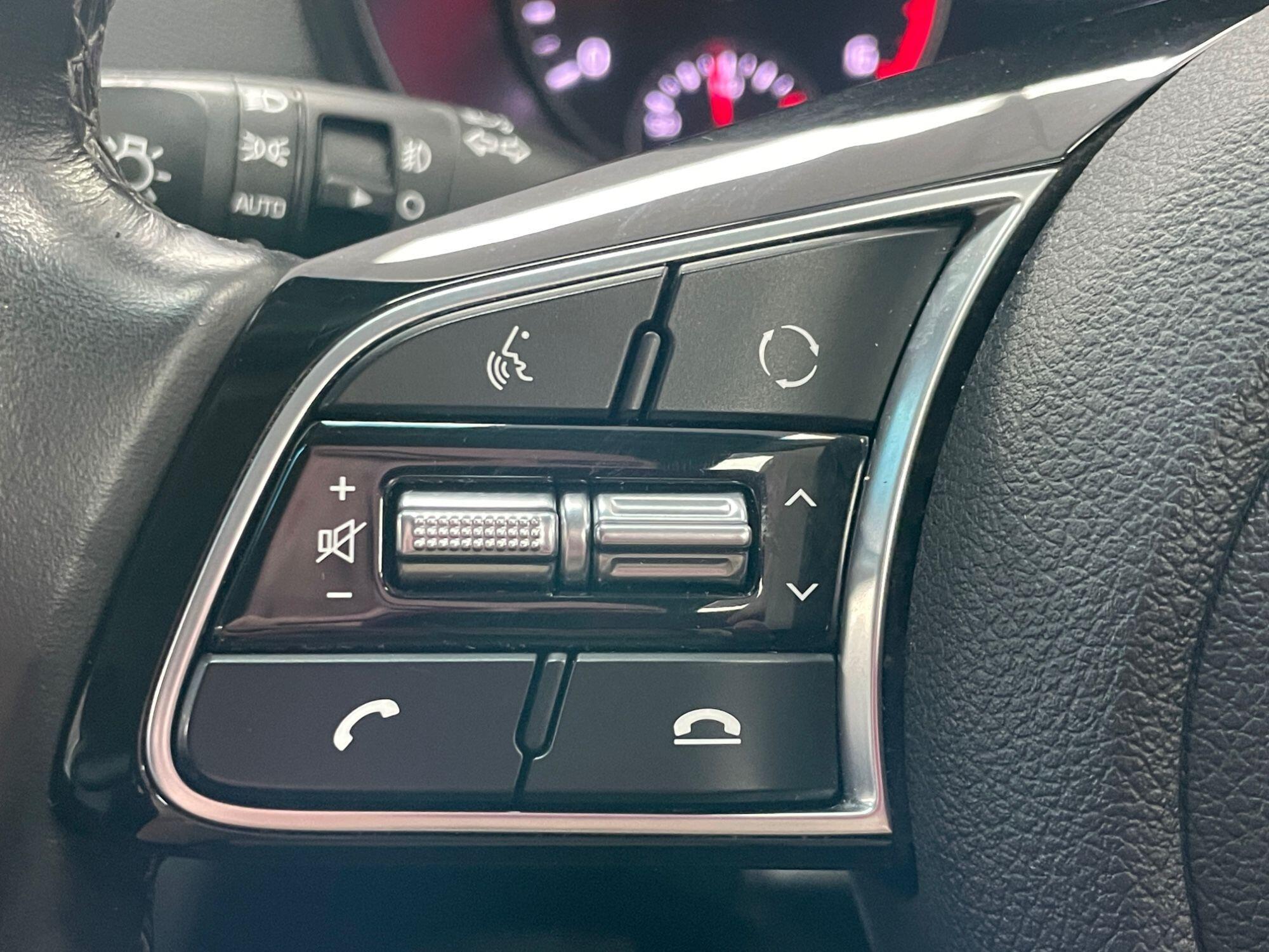 Kia Optima - Image 34